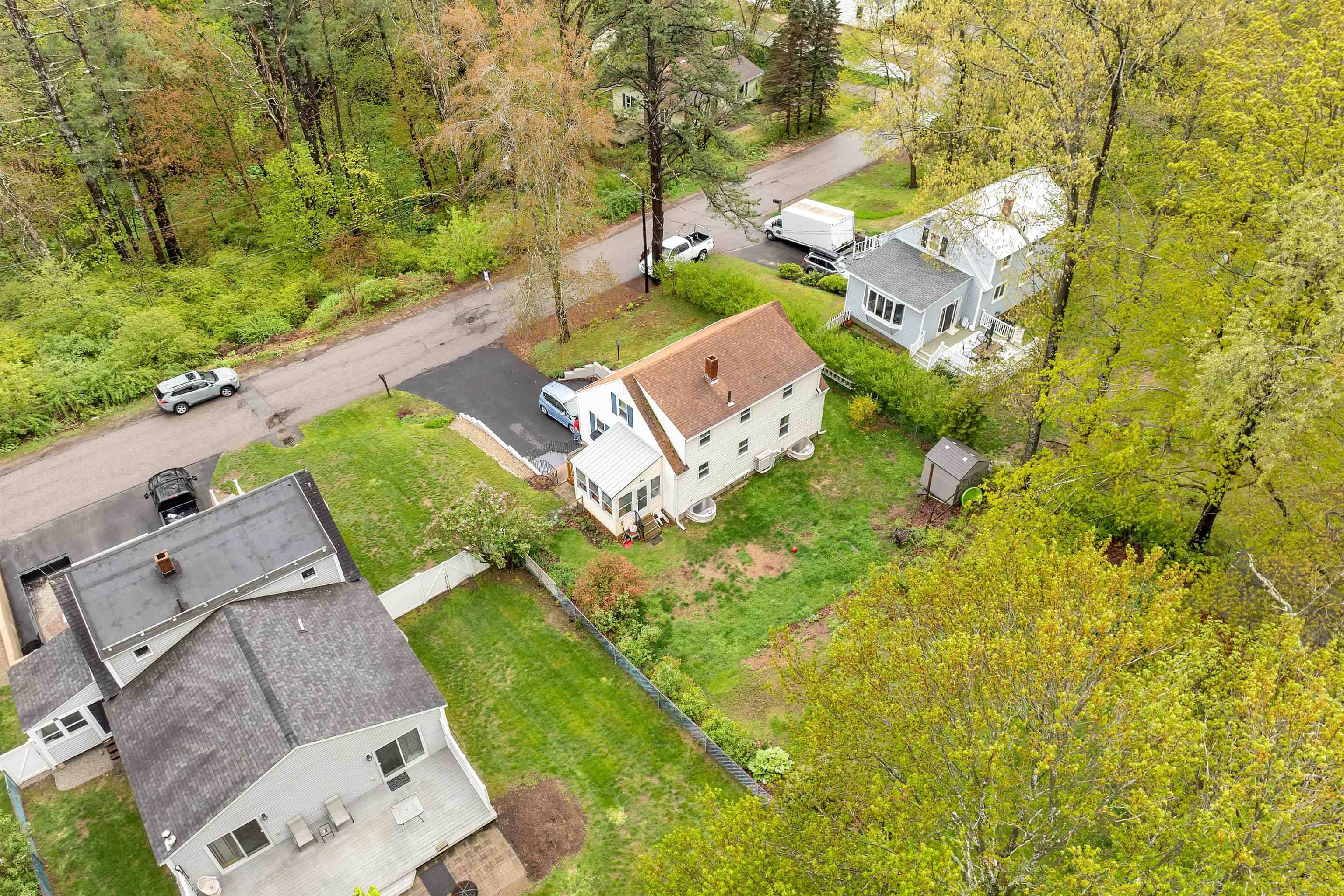 Rollinsford, NH 03869,74 Pine ST