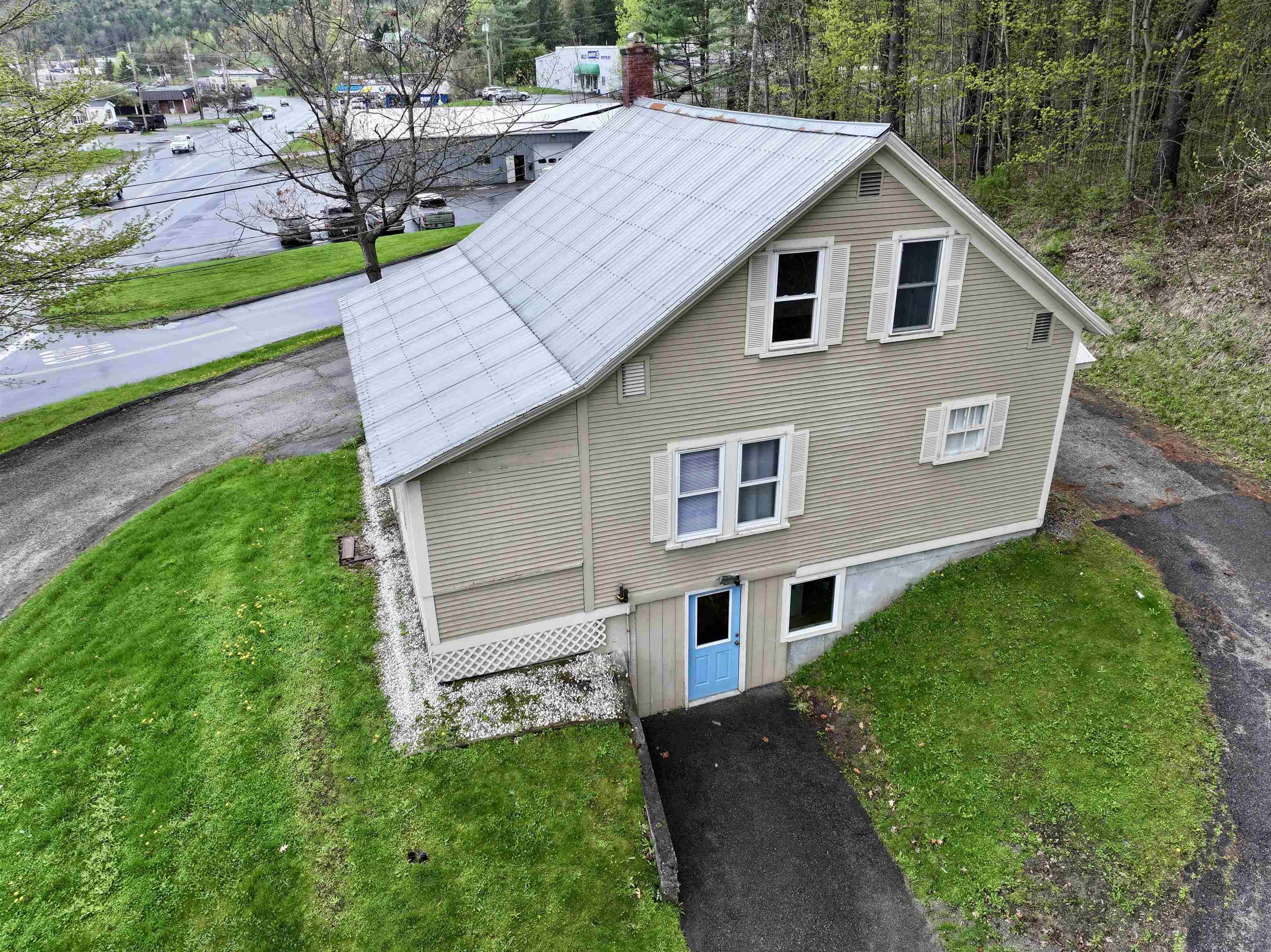 Montpelier, VT 05602,371 River ST