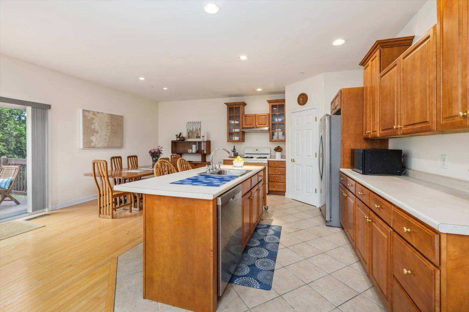 Peterborough, NH 03458,14 East Ridge DR
