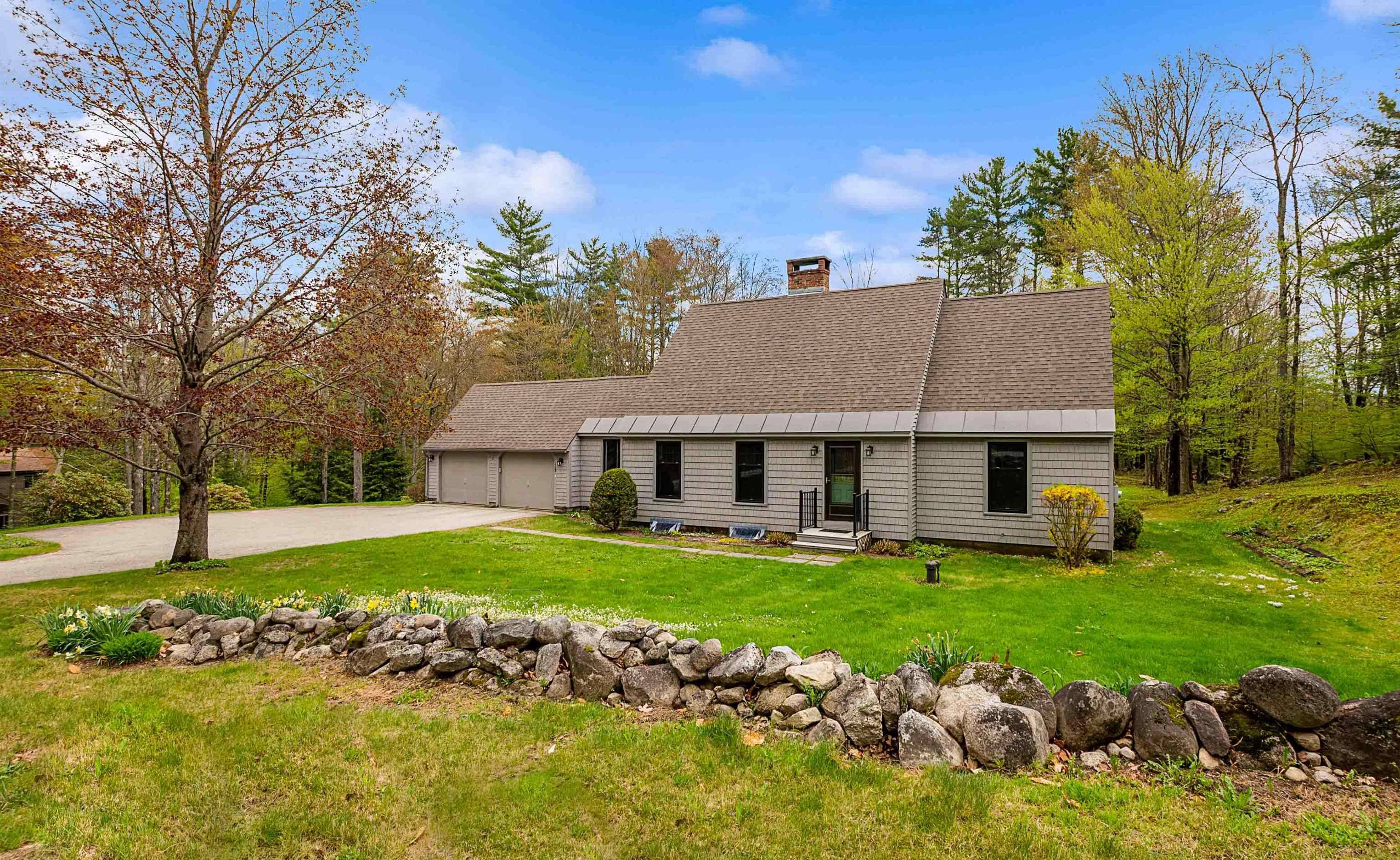 New London, NH 03257,118 Old Coach RD