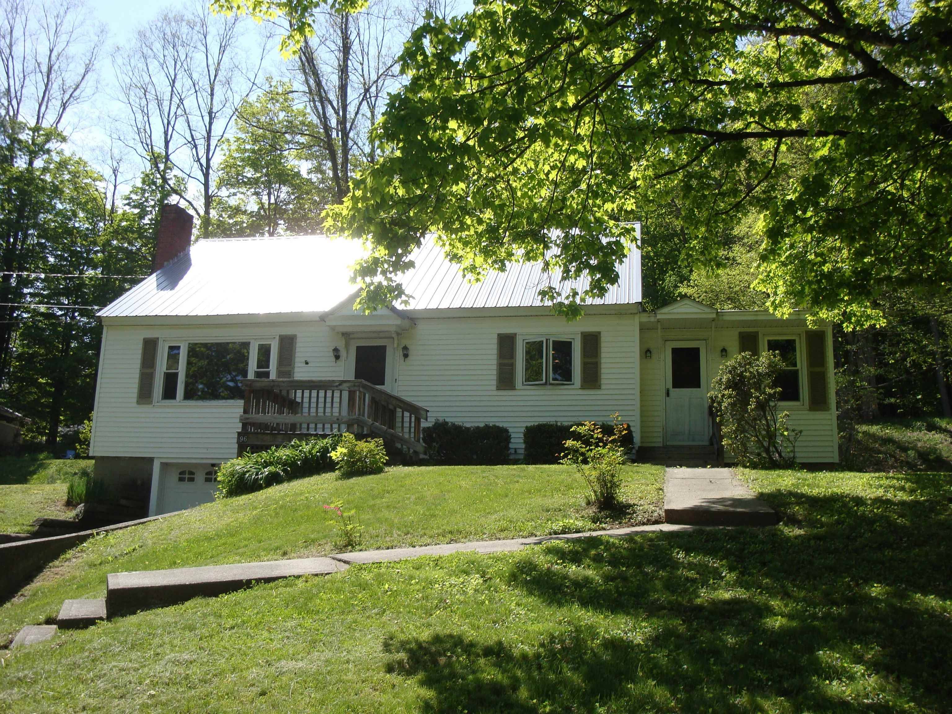 Brattleboro, VT 05301,96 Brattle ST