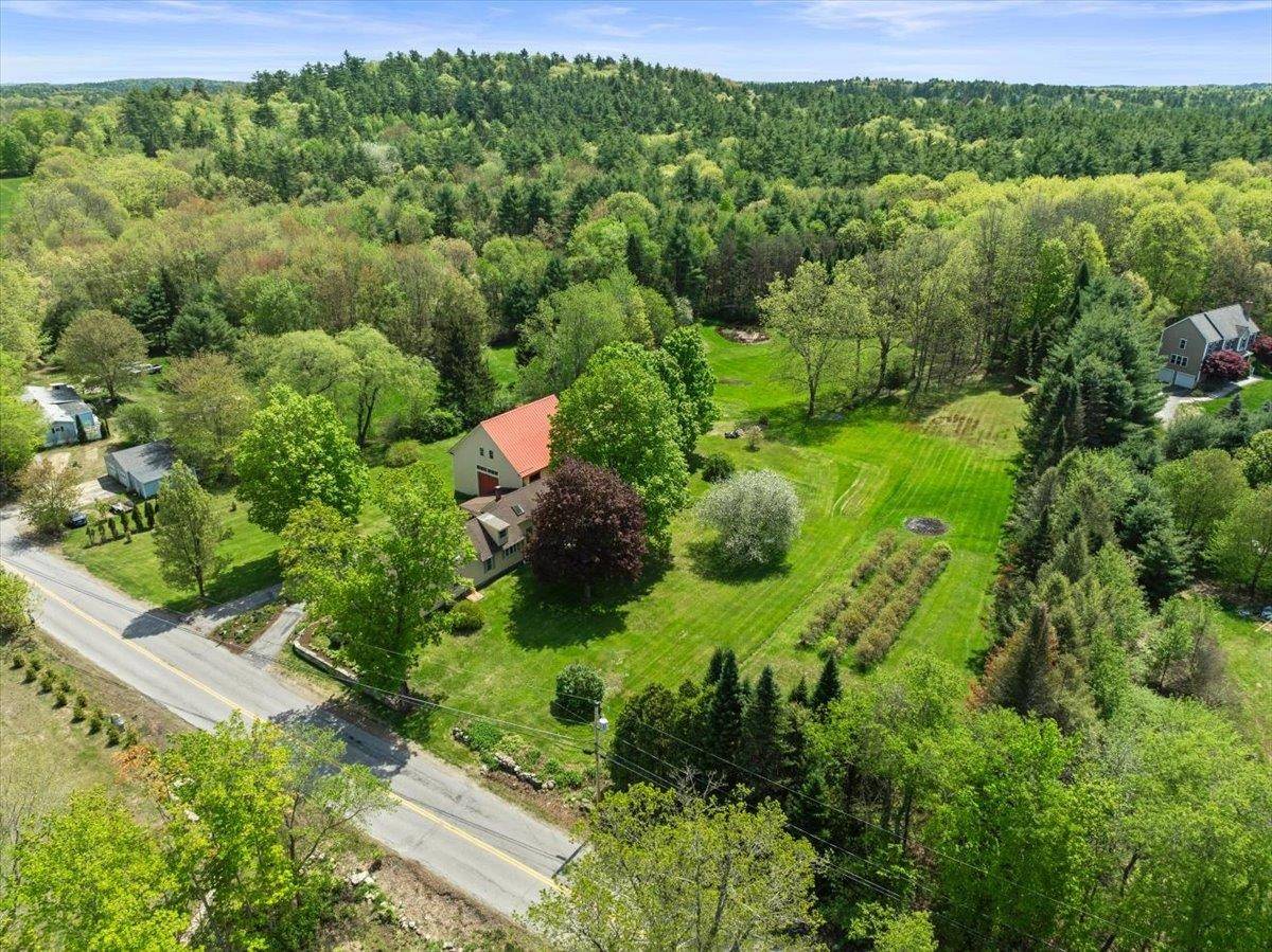 Newmarket, NH 03857,305 Grant RD