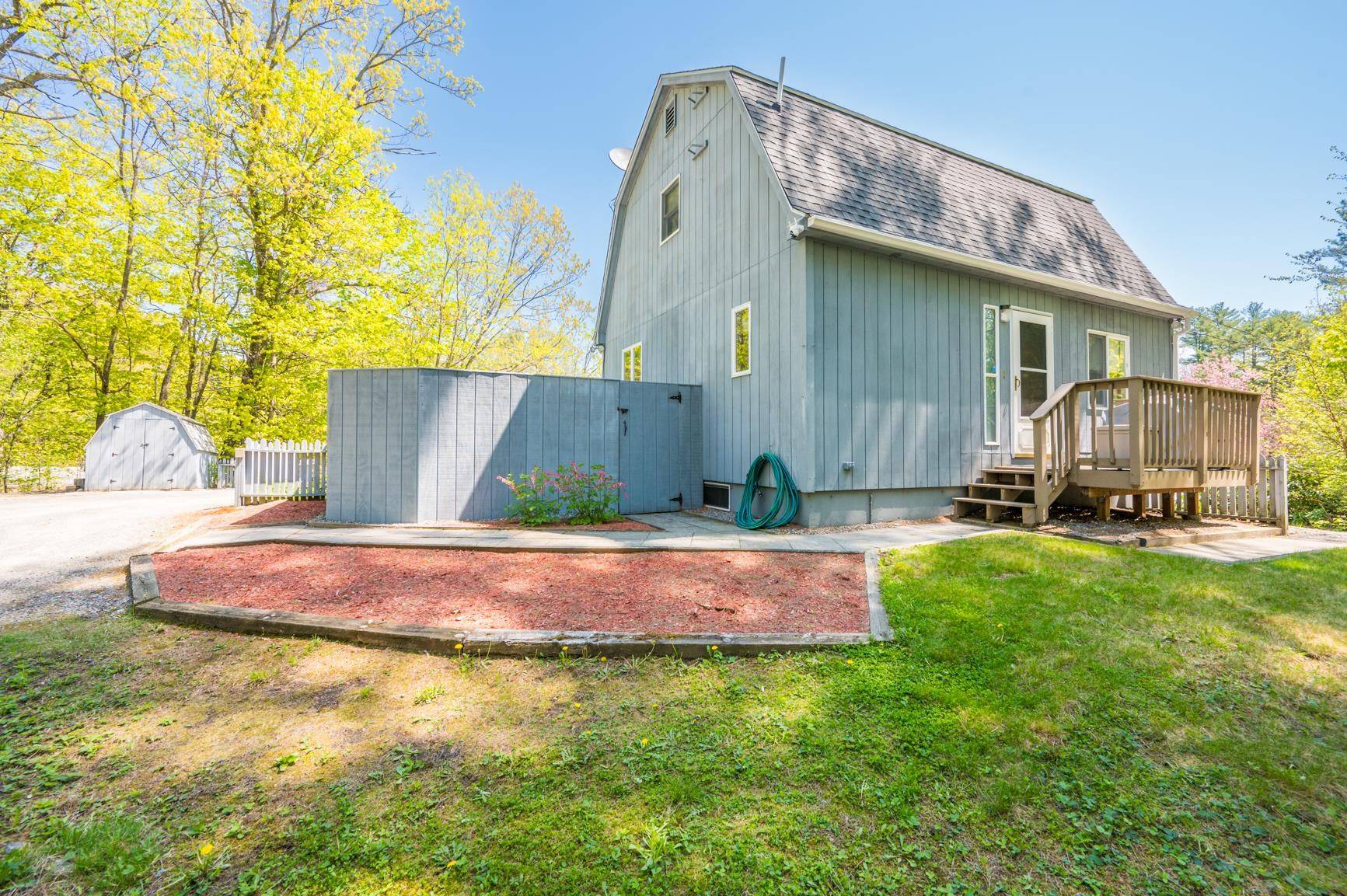 Bradford, NH 03221,20 Church ST