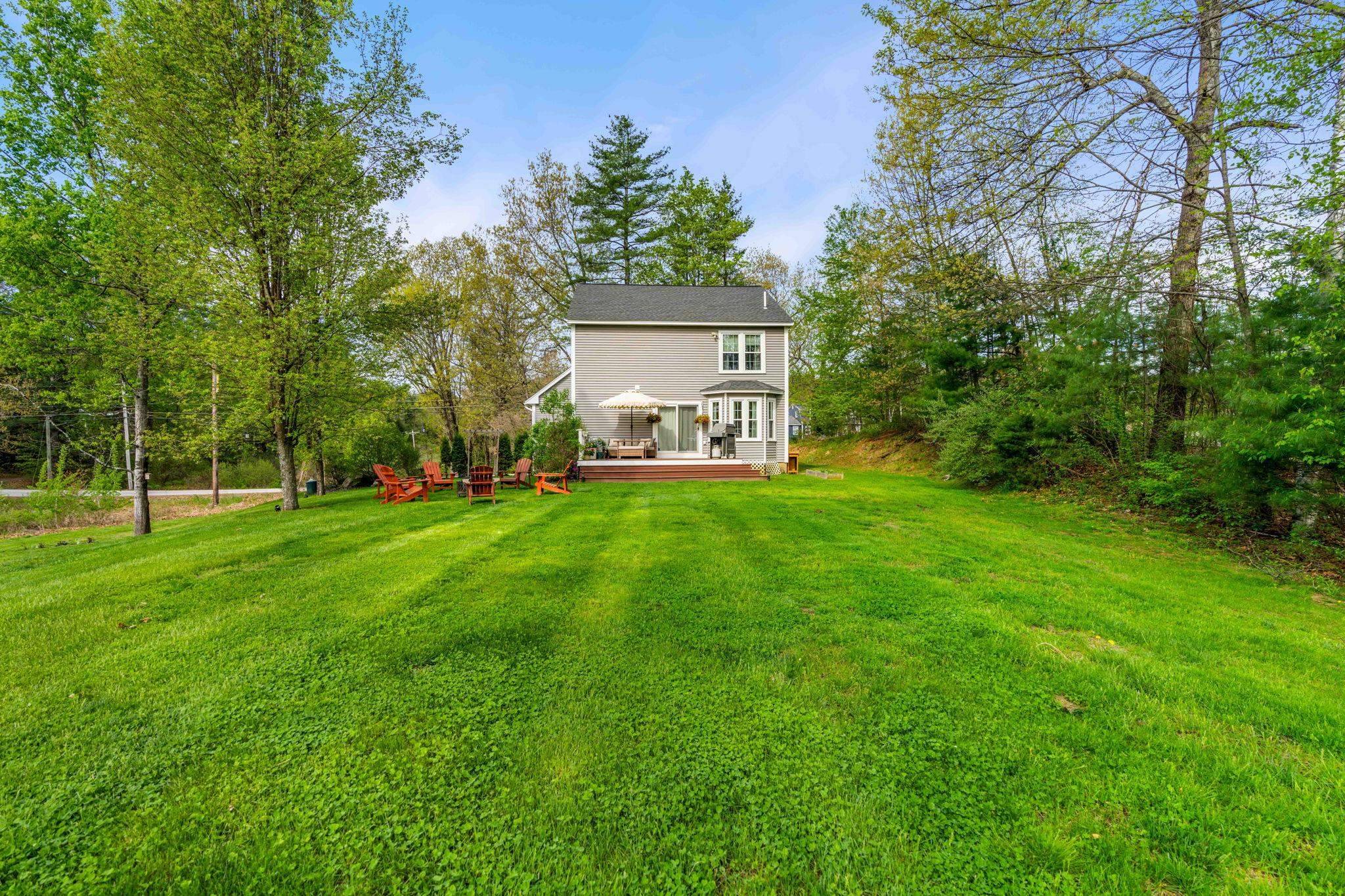 Hollis, NH 03049,41 Pierce LN