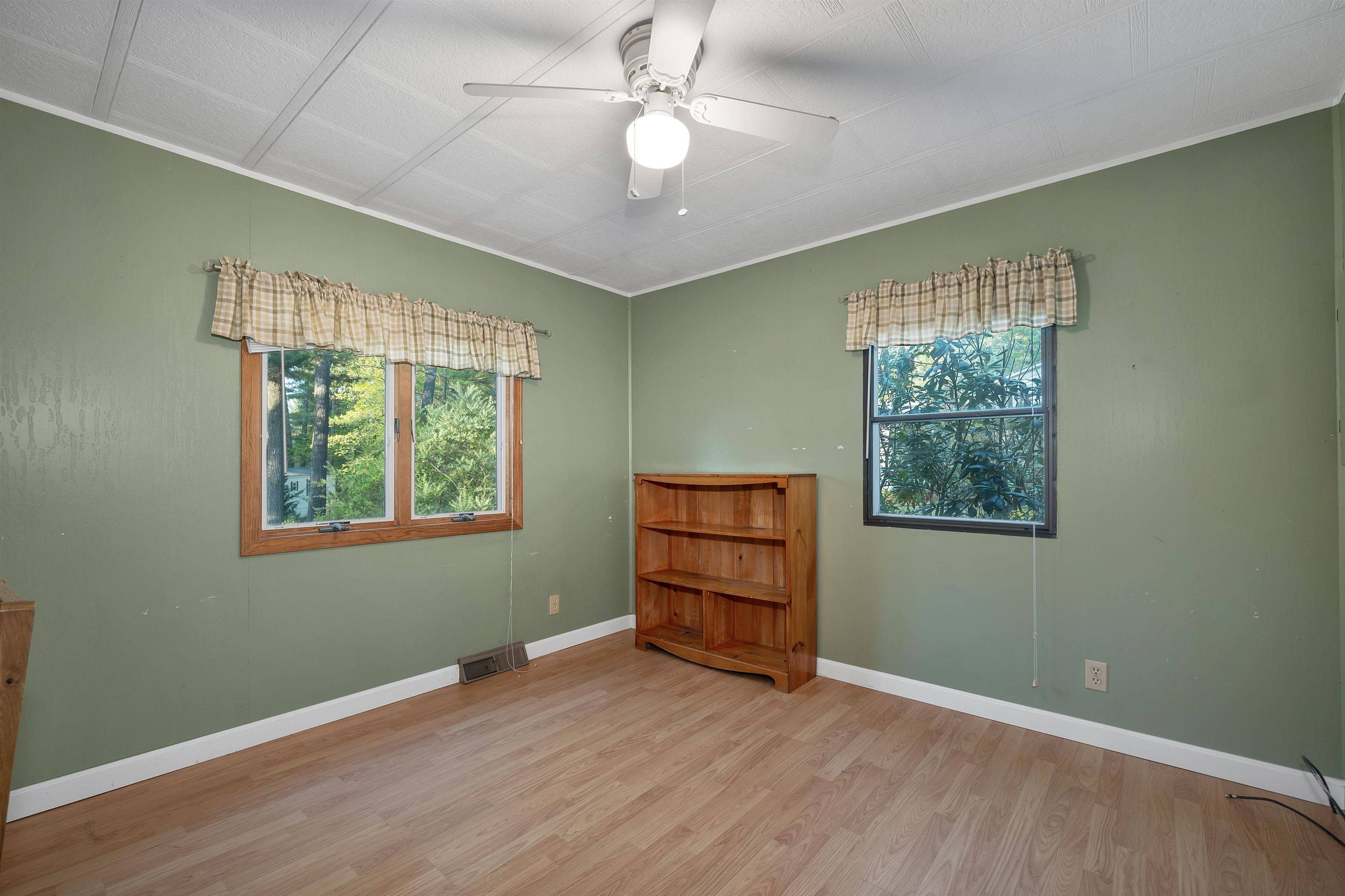 35 Chapparel DR Londonderry, NH 03053
