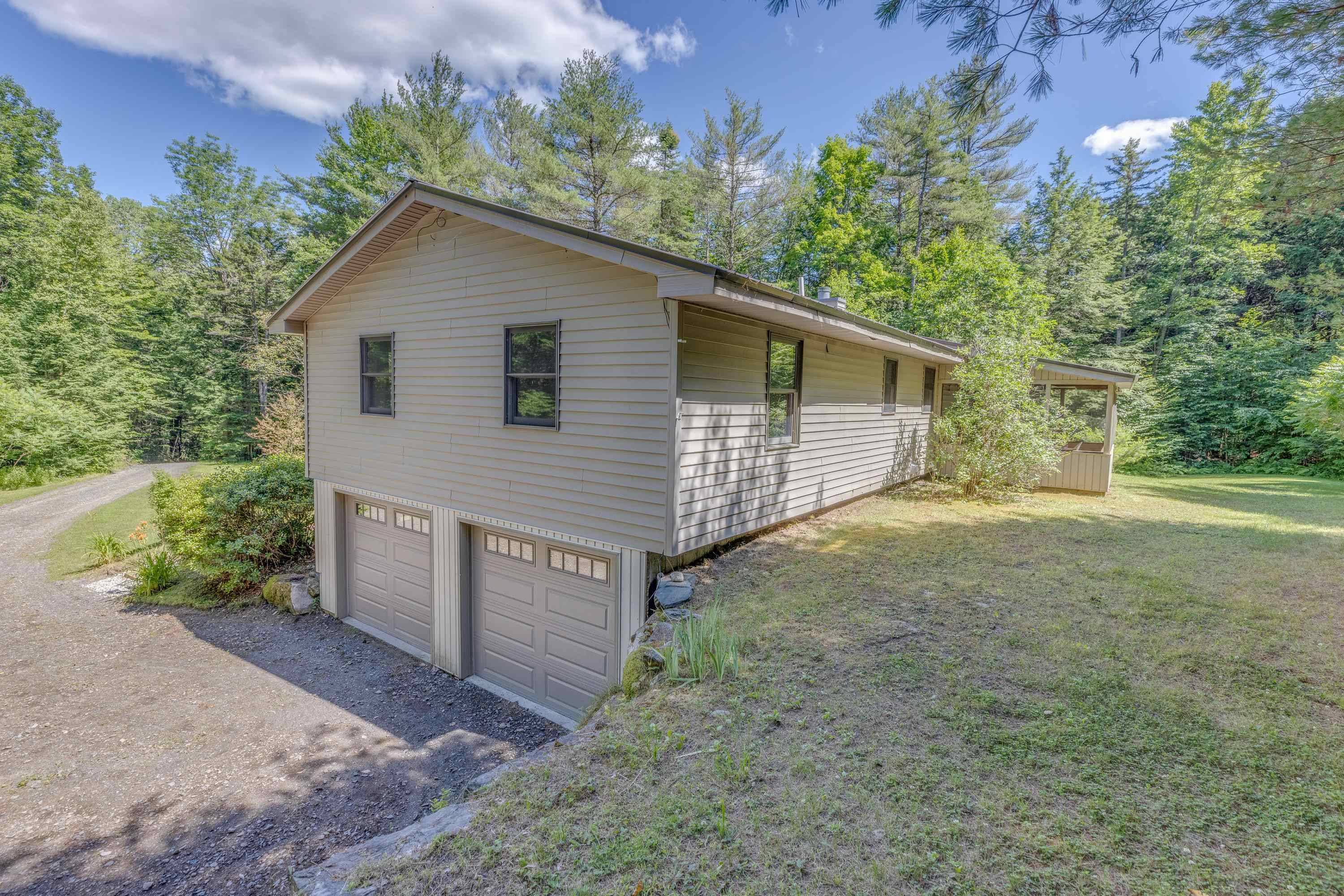 Newbury, VT 05051,1328 Halls Lake RD