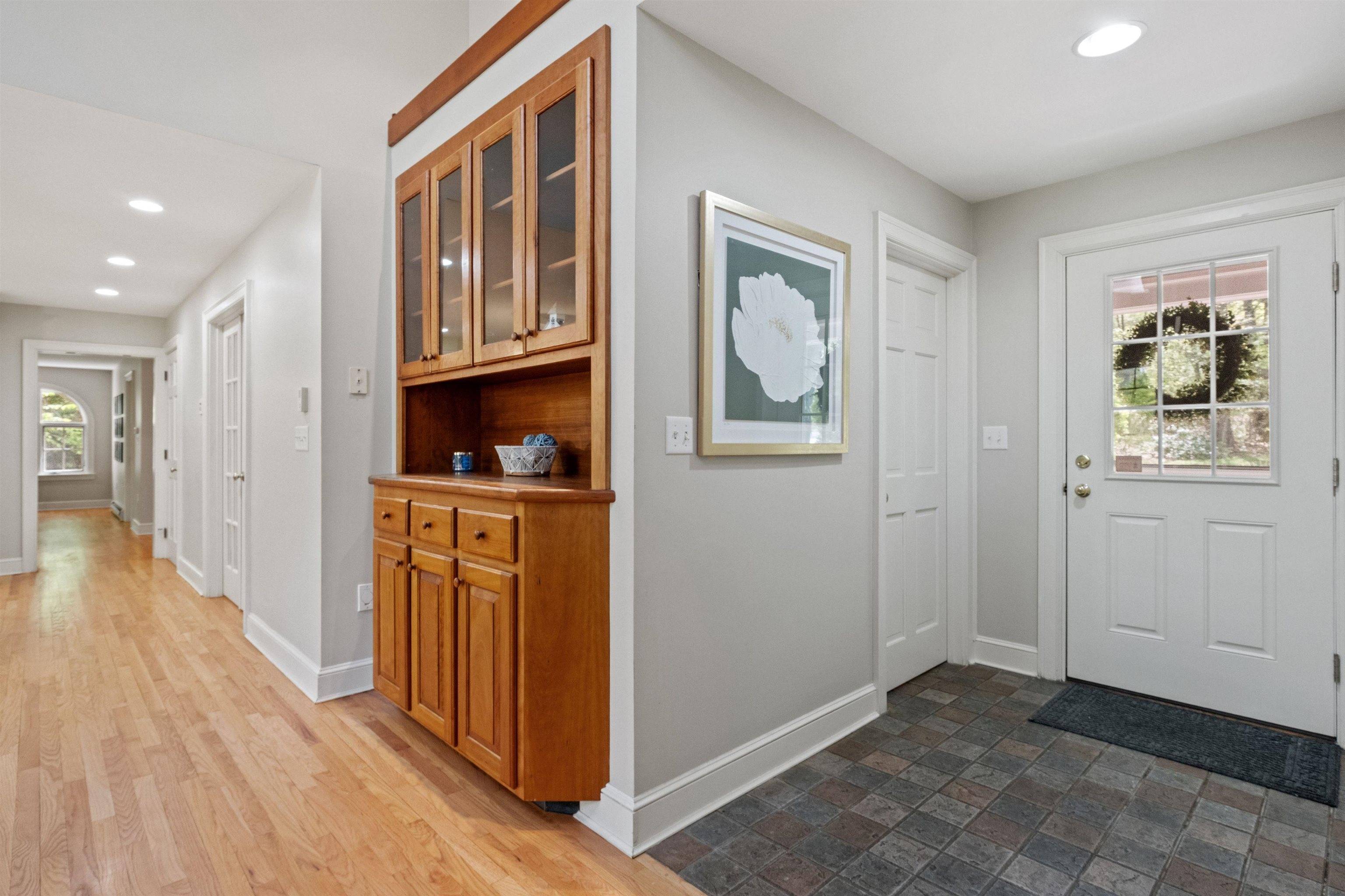 Hopkinton, NH 03229,211 Hedgerose LN