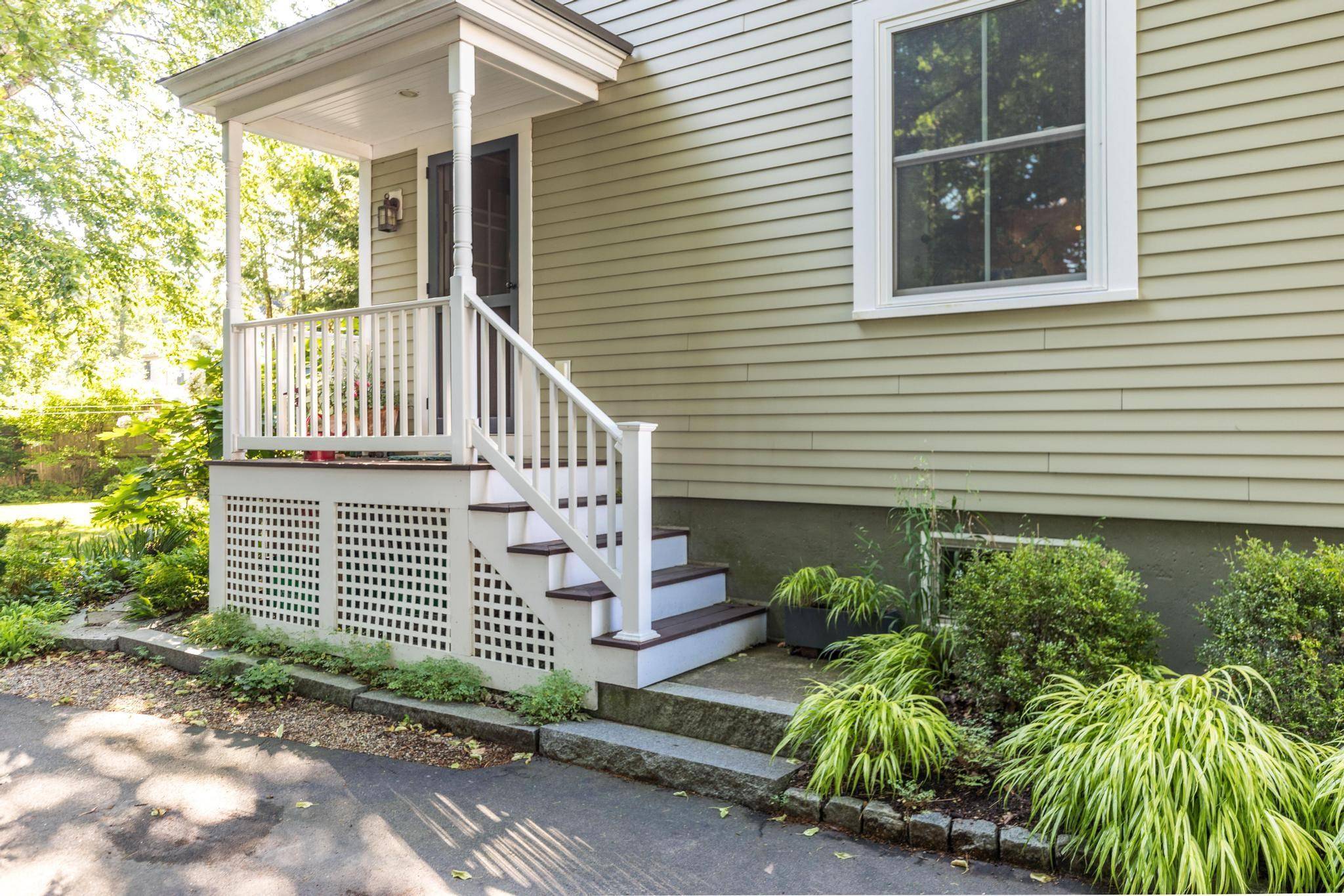 Portsmouth, NH 03801,87 Ash ST