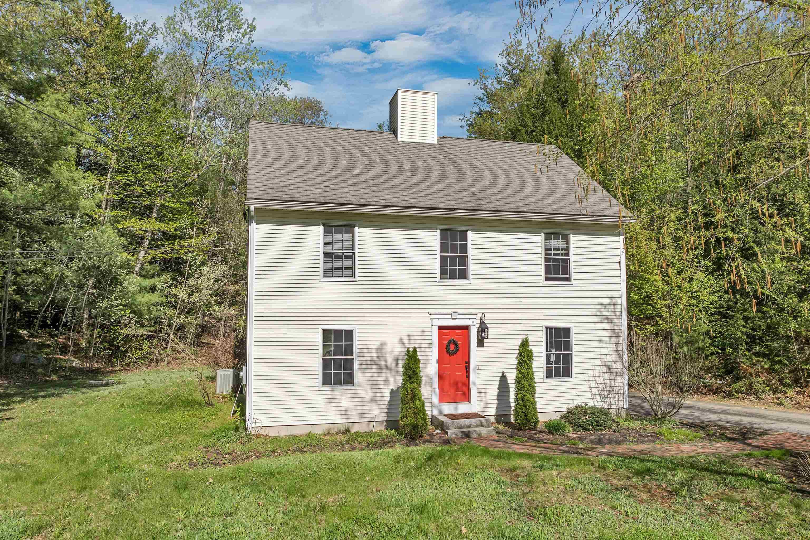 Loudon, NH 03307,268 Lesmerises RD