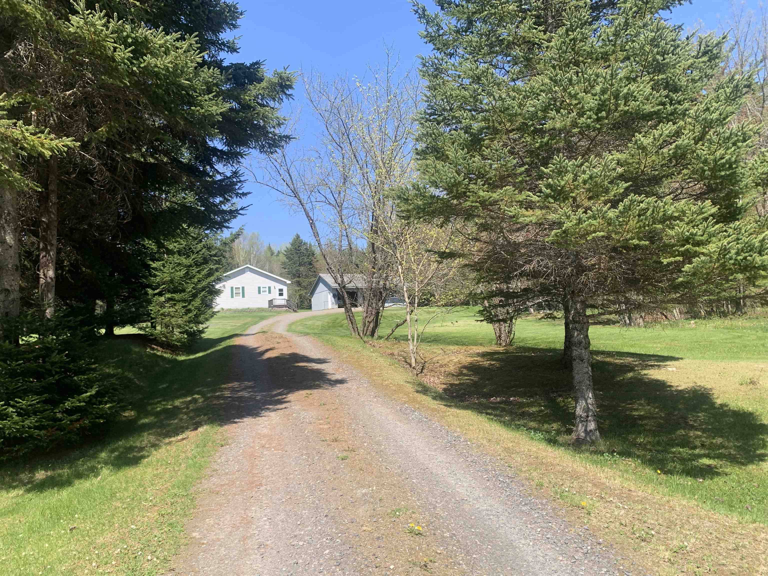 Colebrook, NH 03576,14 Mackinnon RD