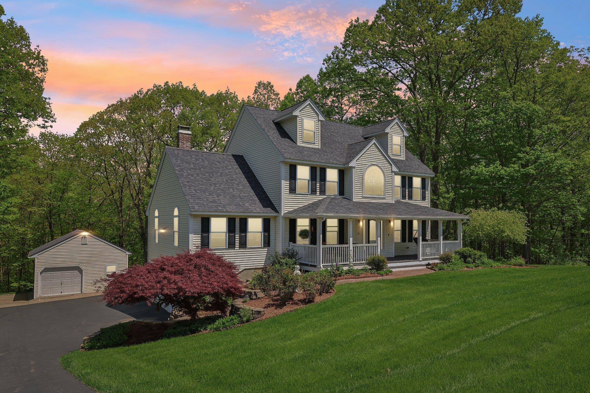 Plaistow, NH 03865,21 Cottonwood RD