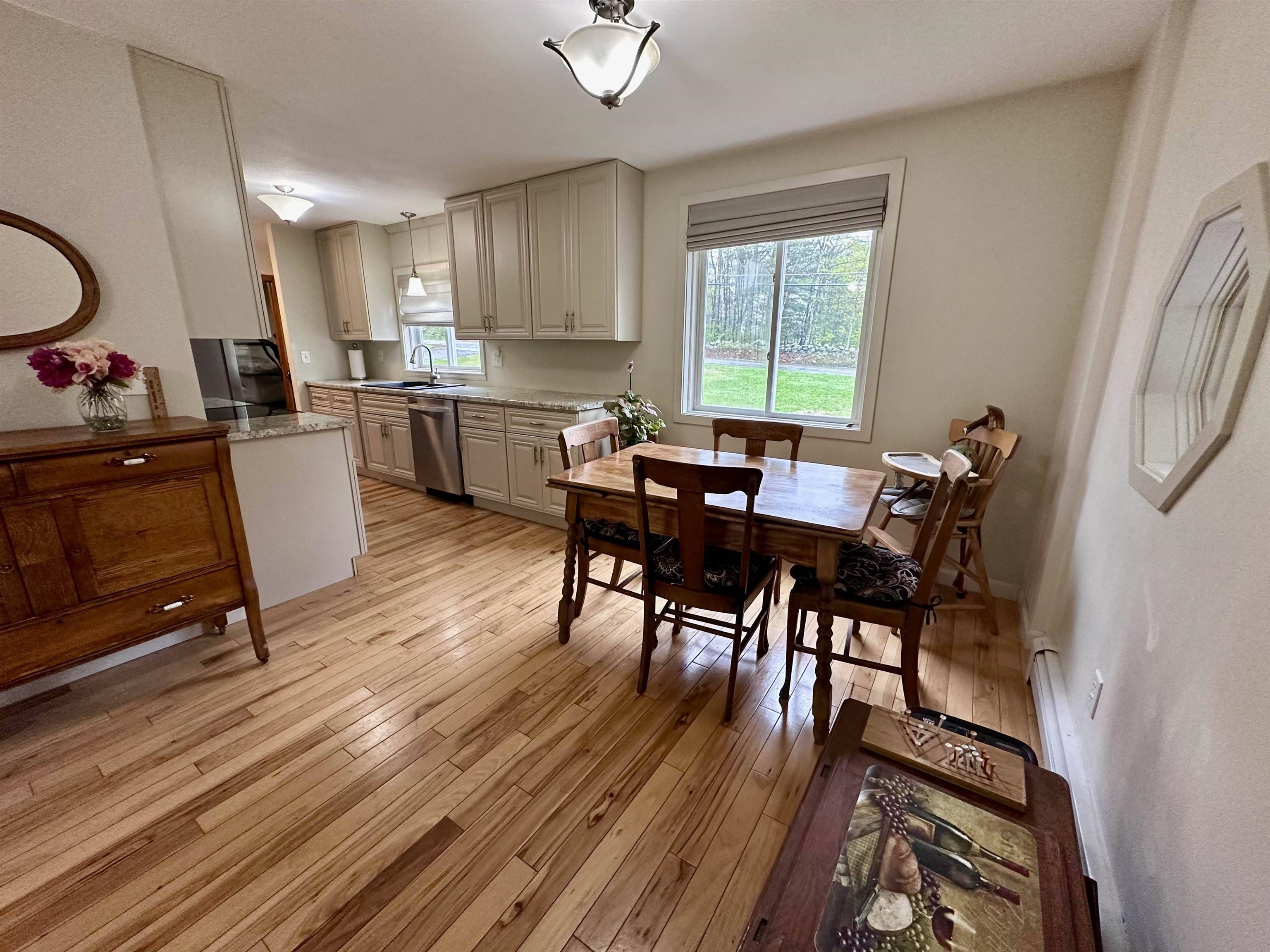 Londonderry, NH 03053,27 Bartley Hill RD