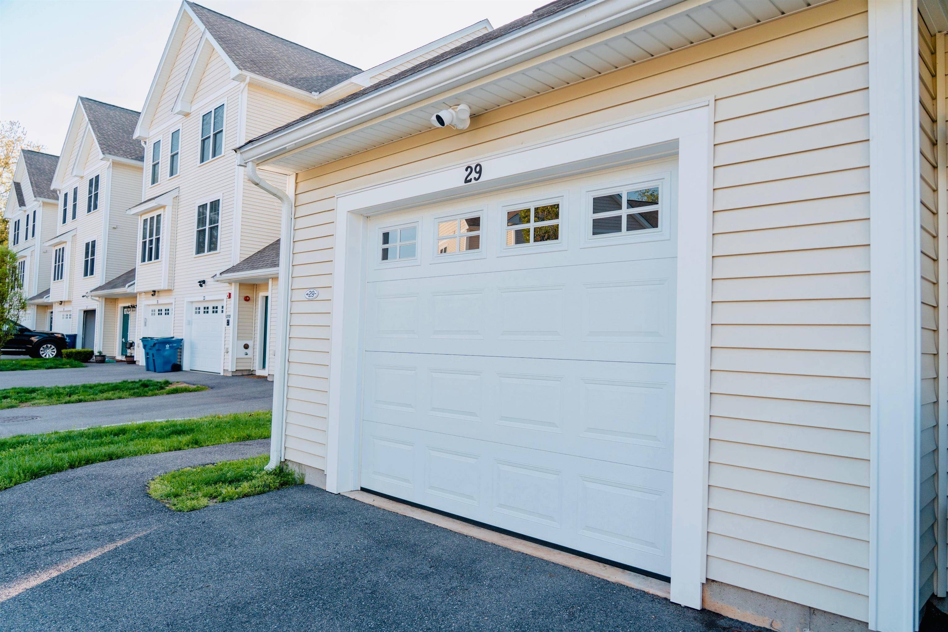 Nashua, NH 03064,29 Bennett ST