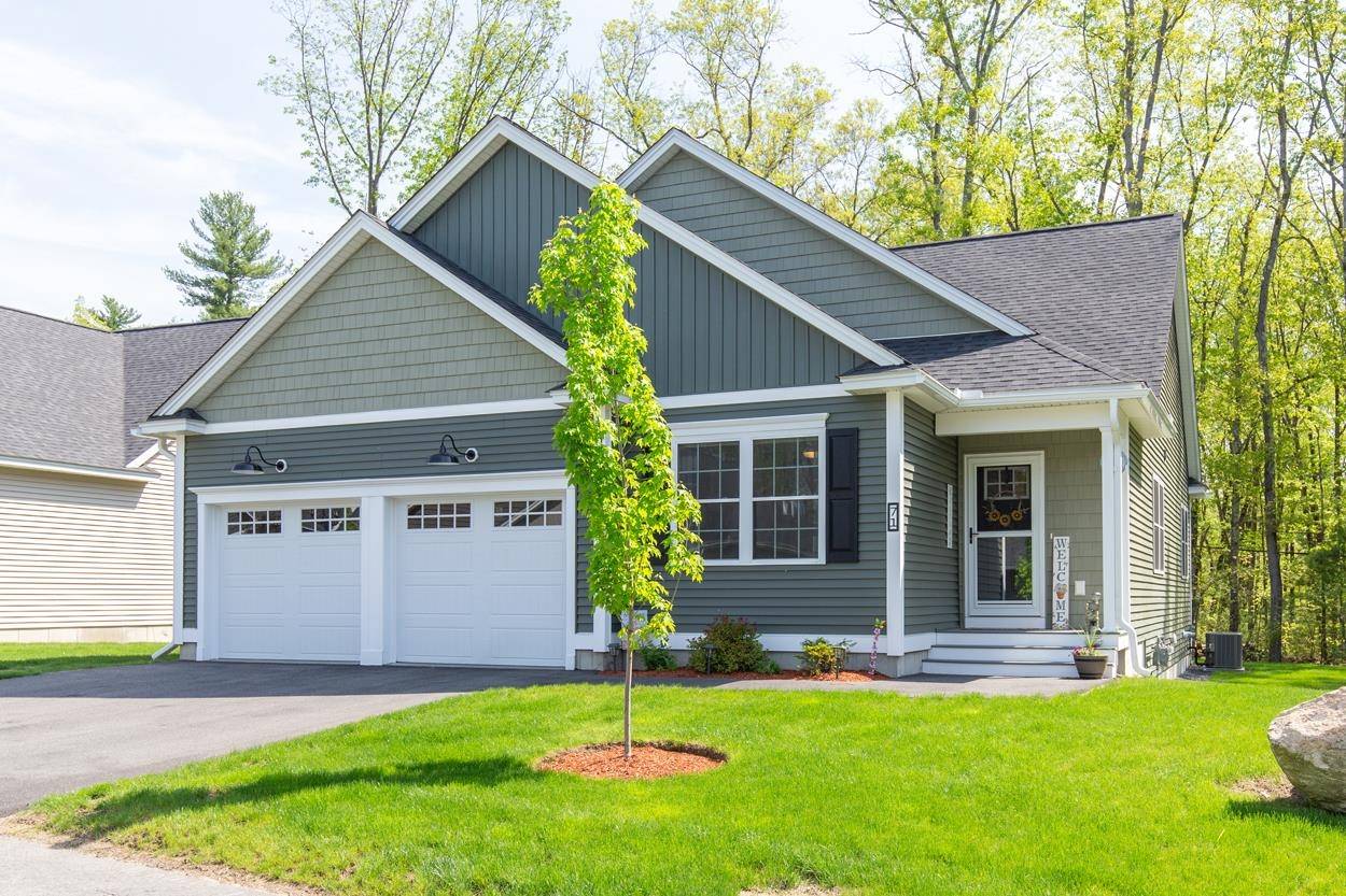Hudson, NH 03051,71 Massie CIR #28