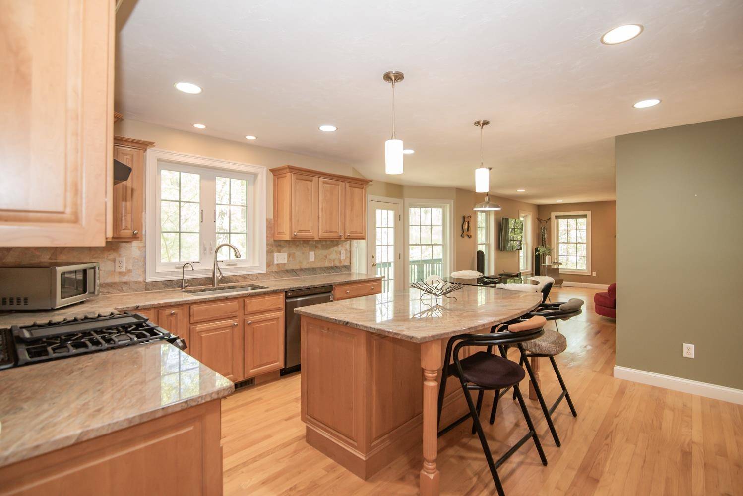 Pelham, NH 03076,30 Shephard RD
