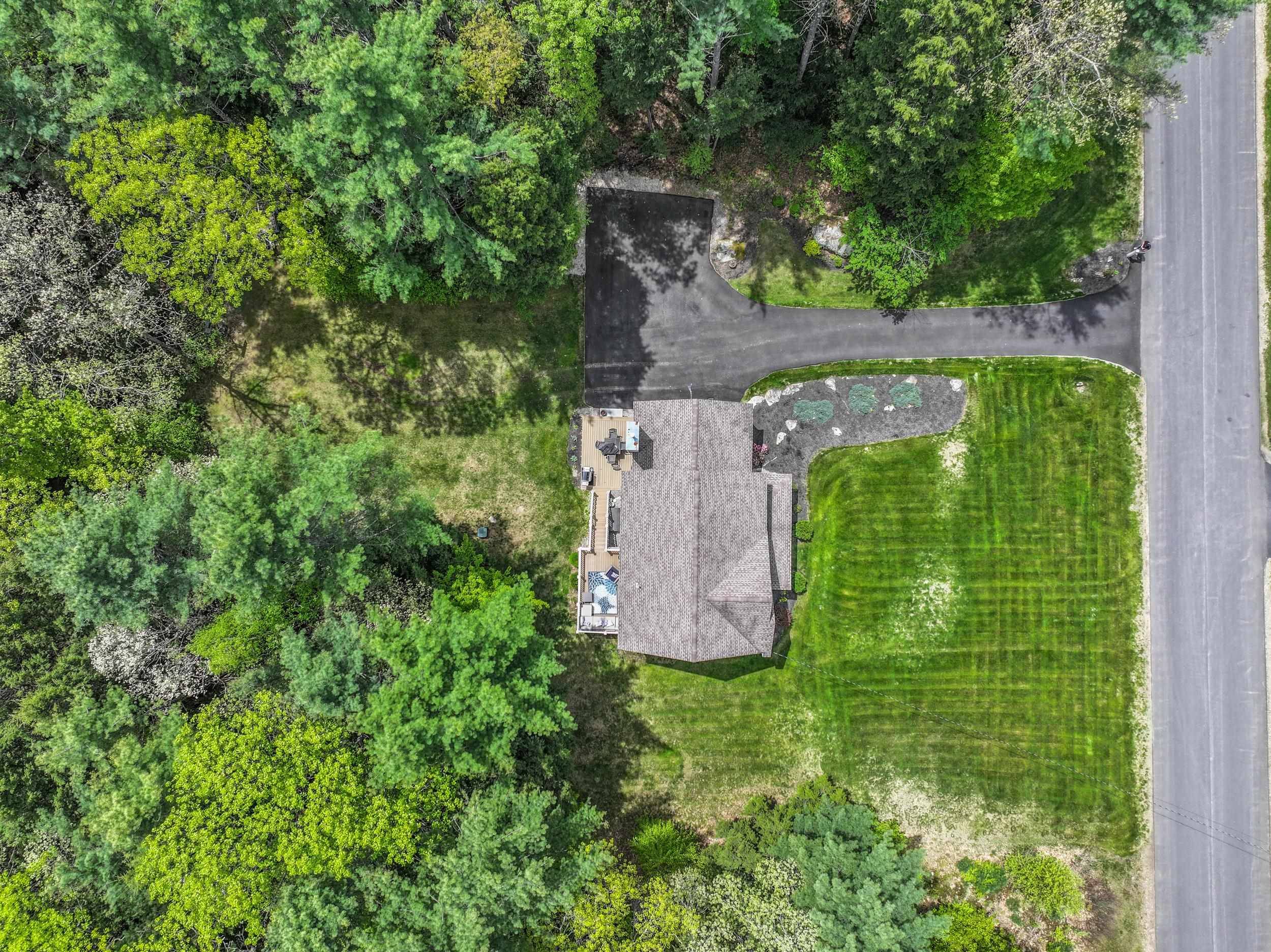 Goffstown, NH 03045,28 Benjamin DR