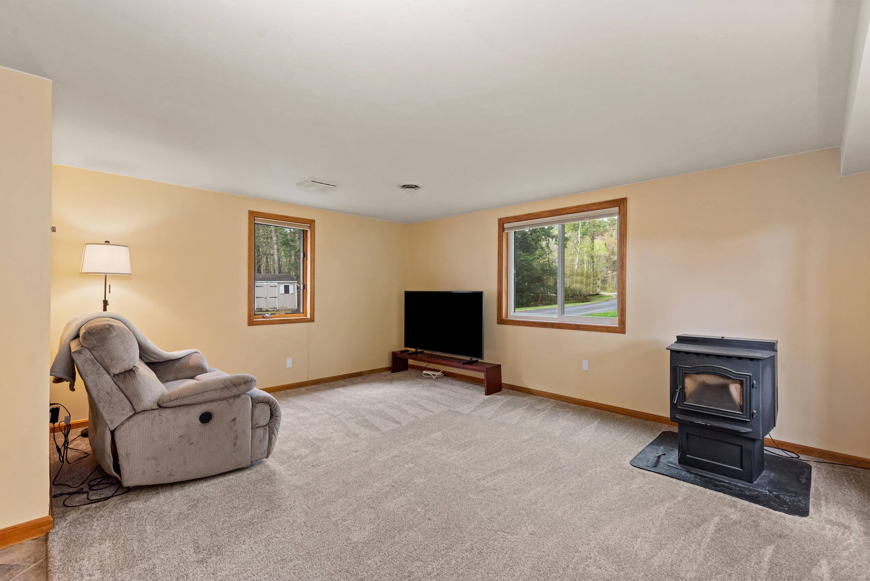 Campton, NH 03223,8 Alden DR