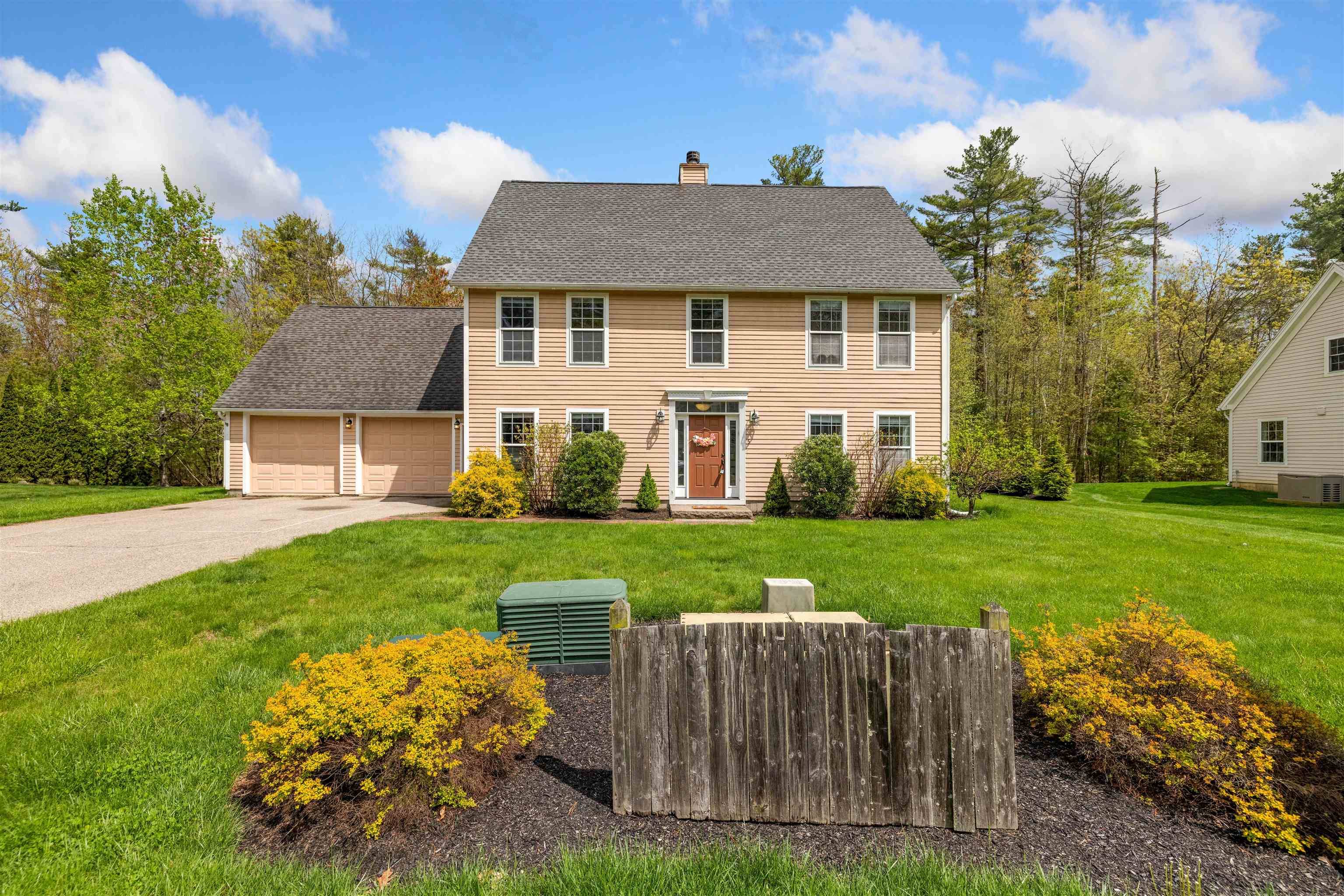 Dover, NH 03820,5 Blue Heron DR