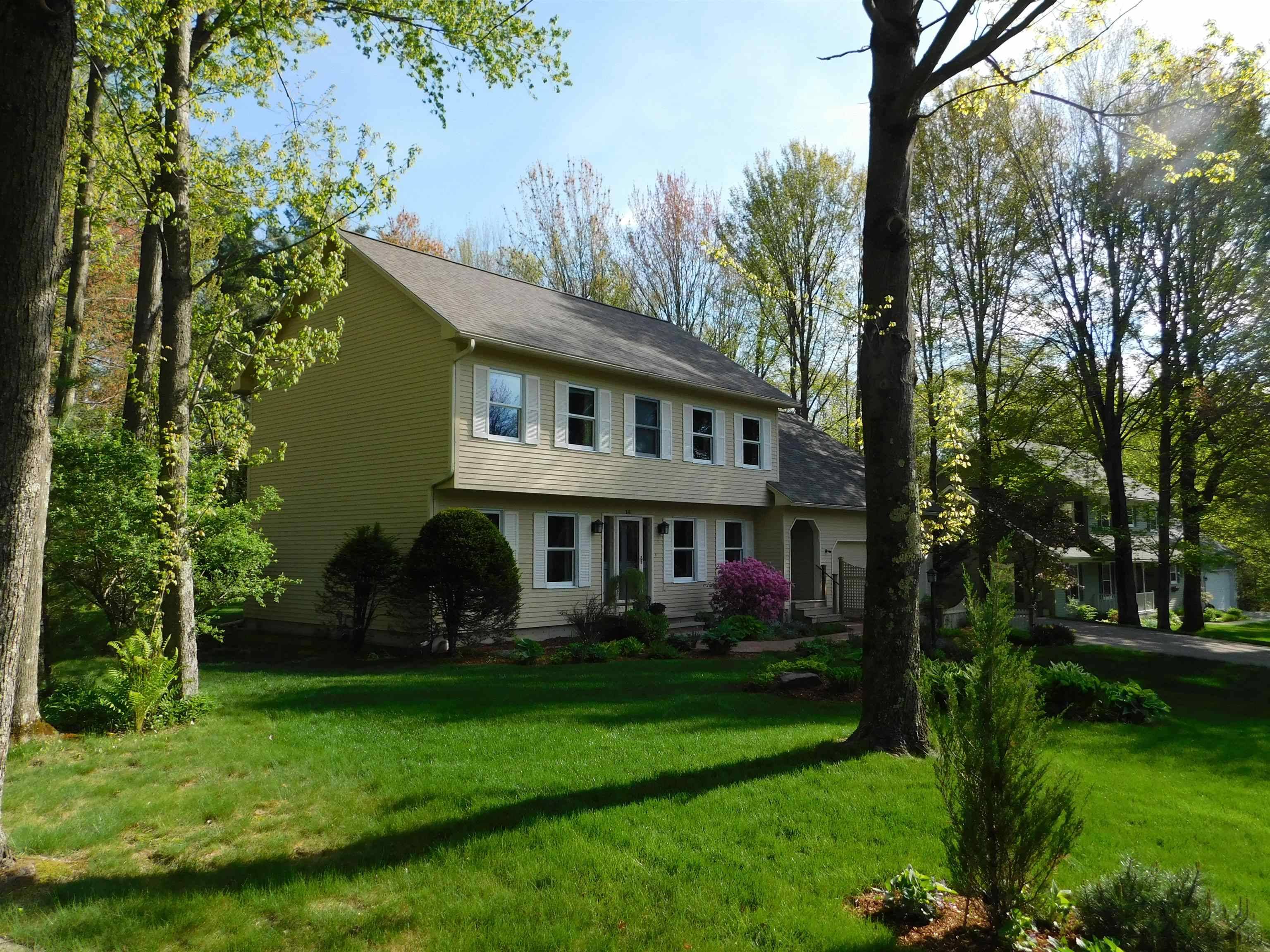 Essex, VT 05452,14 Lang DR