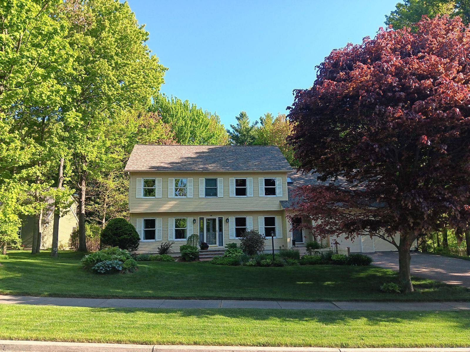 Essex, VT 05452,14 Lang DR