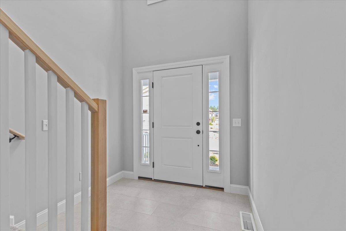 South Burlington, VT 05453,262-1 Midland AVE