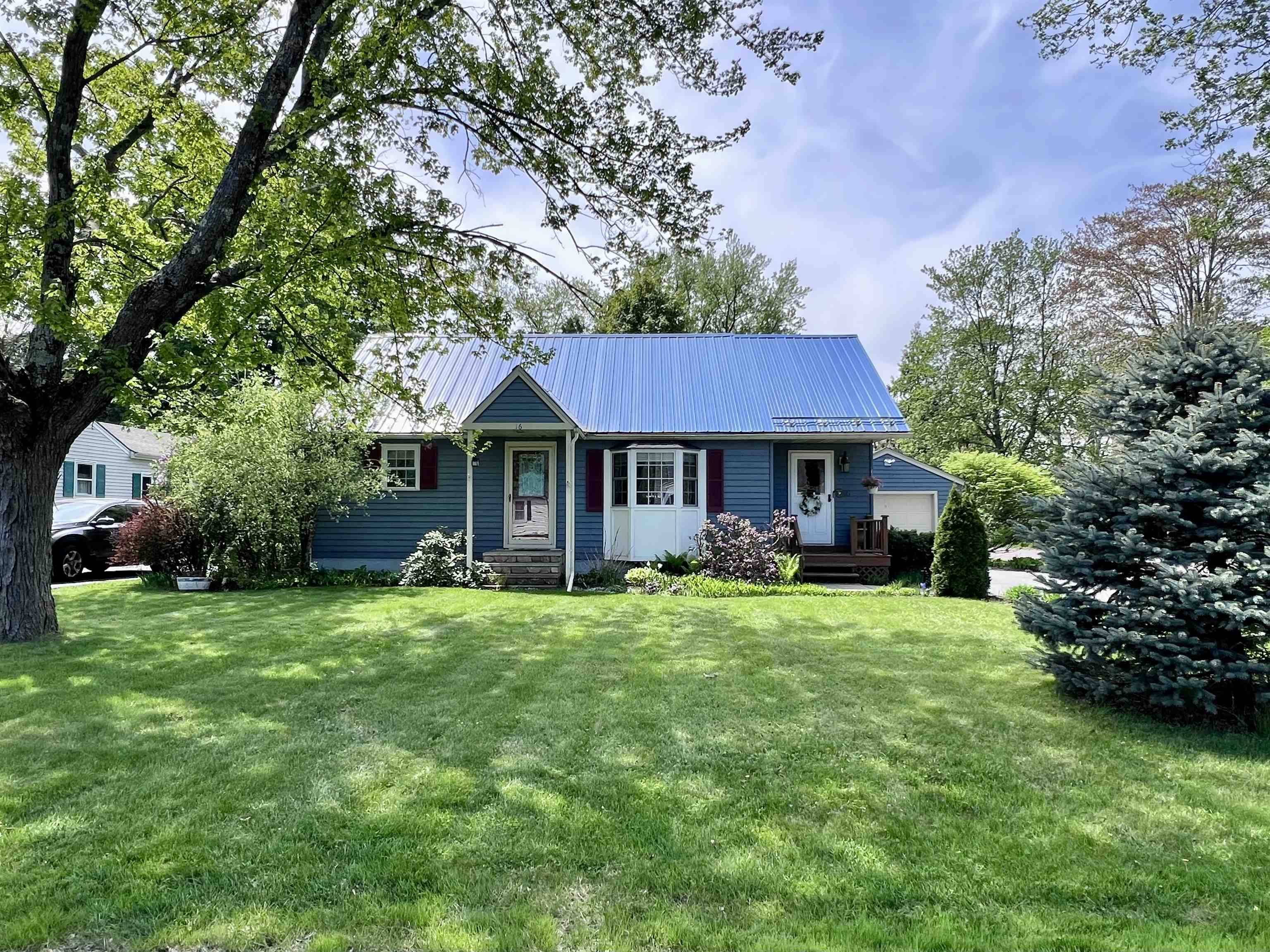 Essex Junction, VT 05452,16 Cherokee AVE