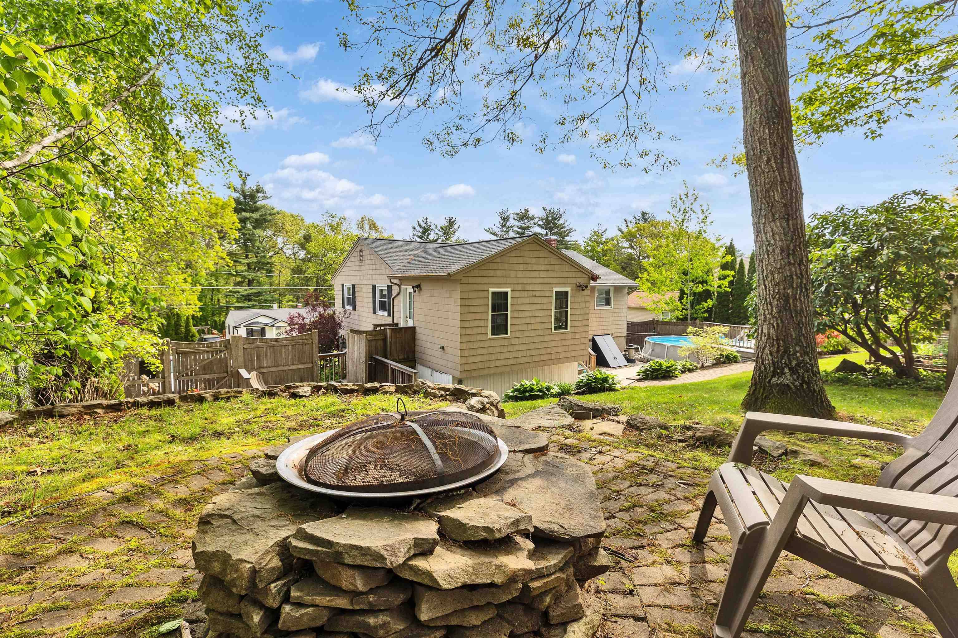 Nashua, NH 03062,72 Wethersfield RD