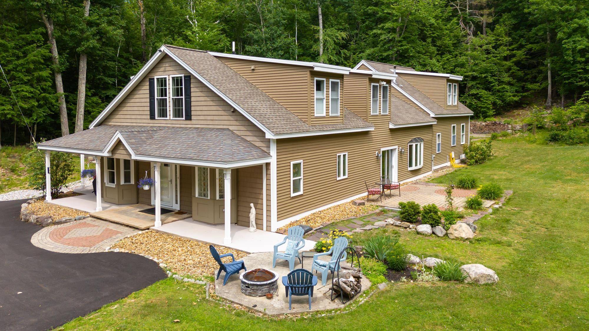 Hampstead, NH 03841,160 Mills Shore DR