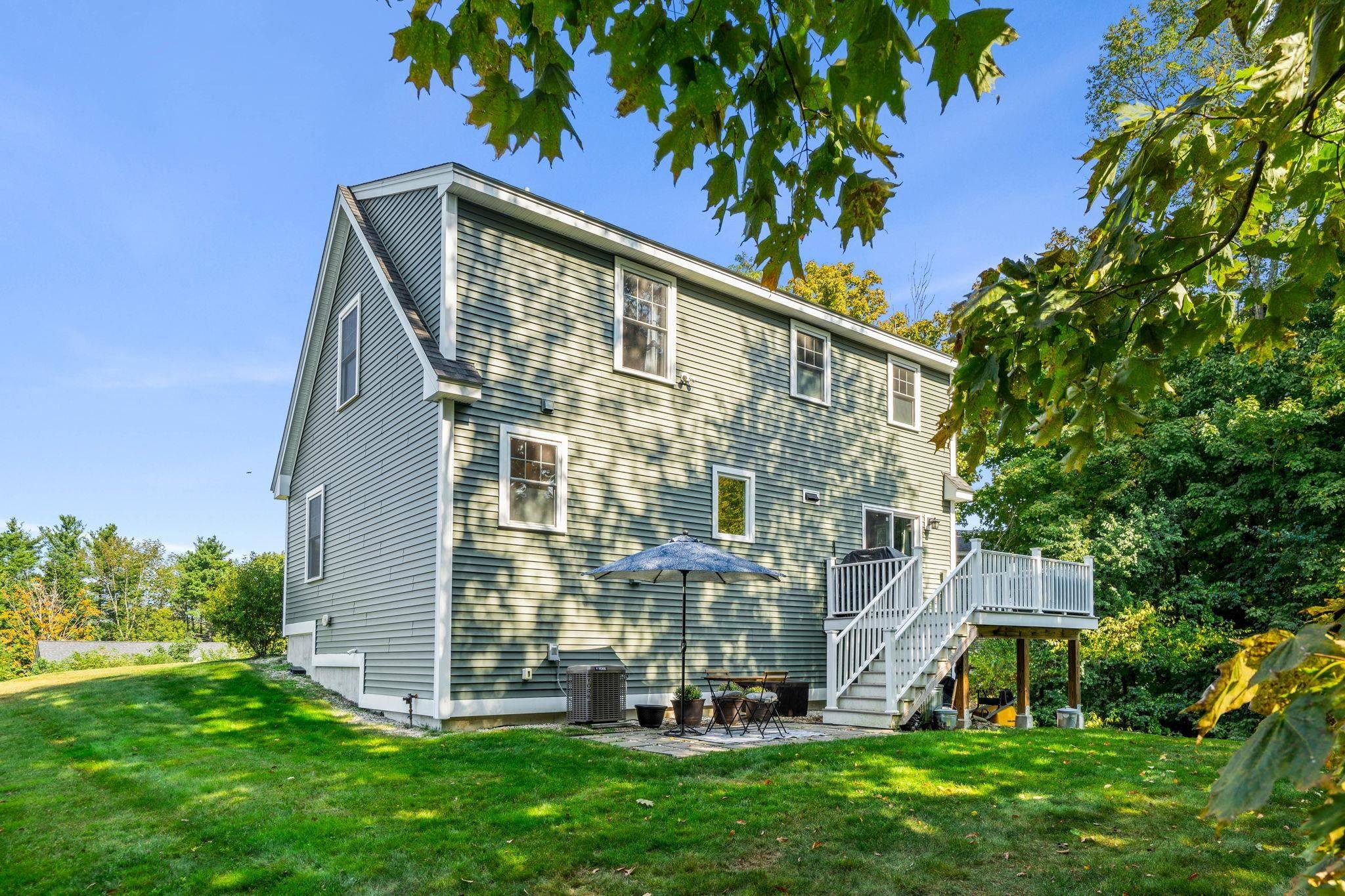 Rollinsford, NH 03869,23 Wentworth ST
