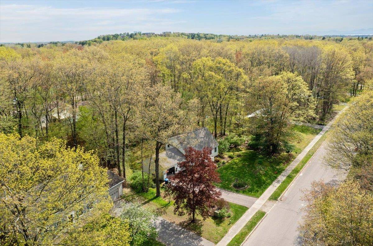Colchester, VT 05446,447 Oak CIR