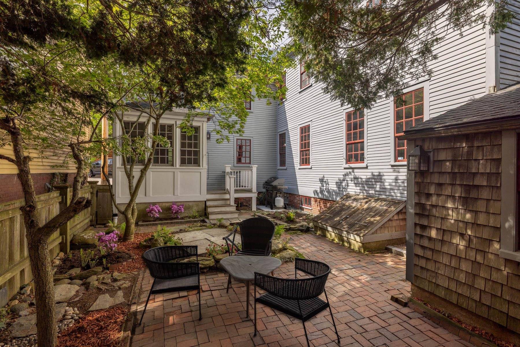 Portsmouth, NH 03801,72 Summer ST