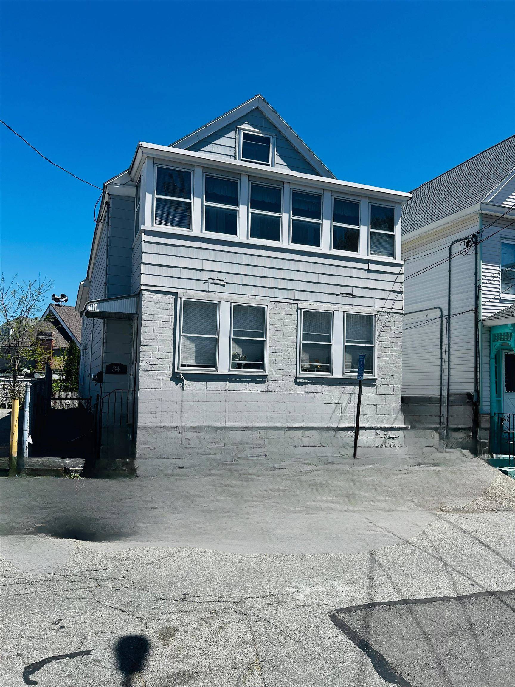 Lowell, MA 01852,34 Cedar ST