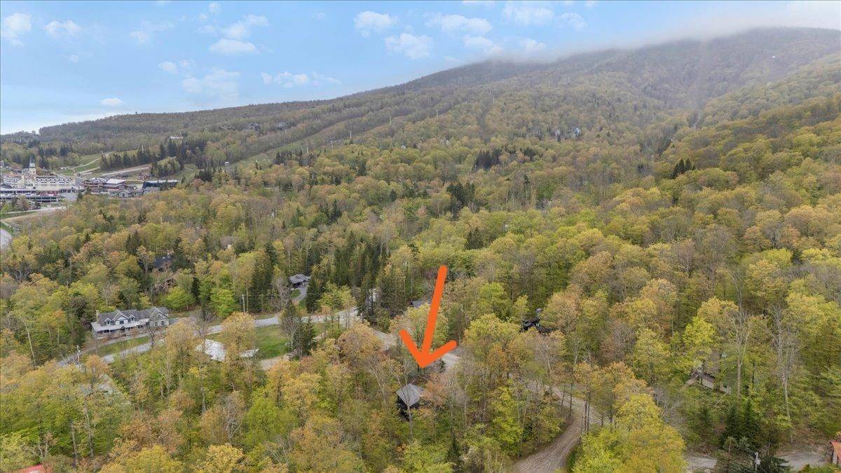 Winhall, VT 05340,6 Roundtree RD