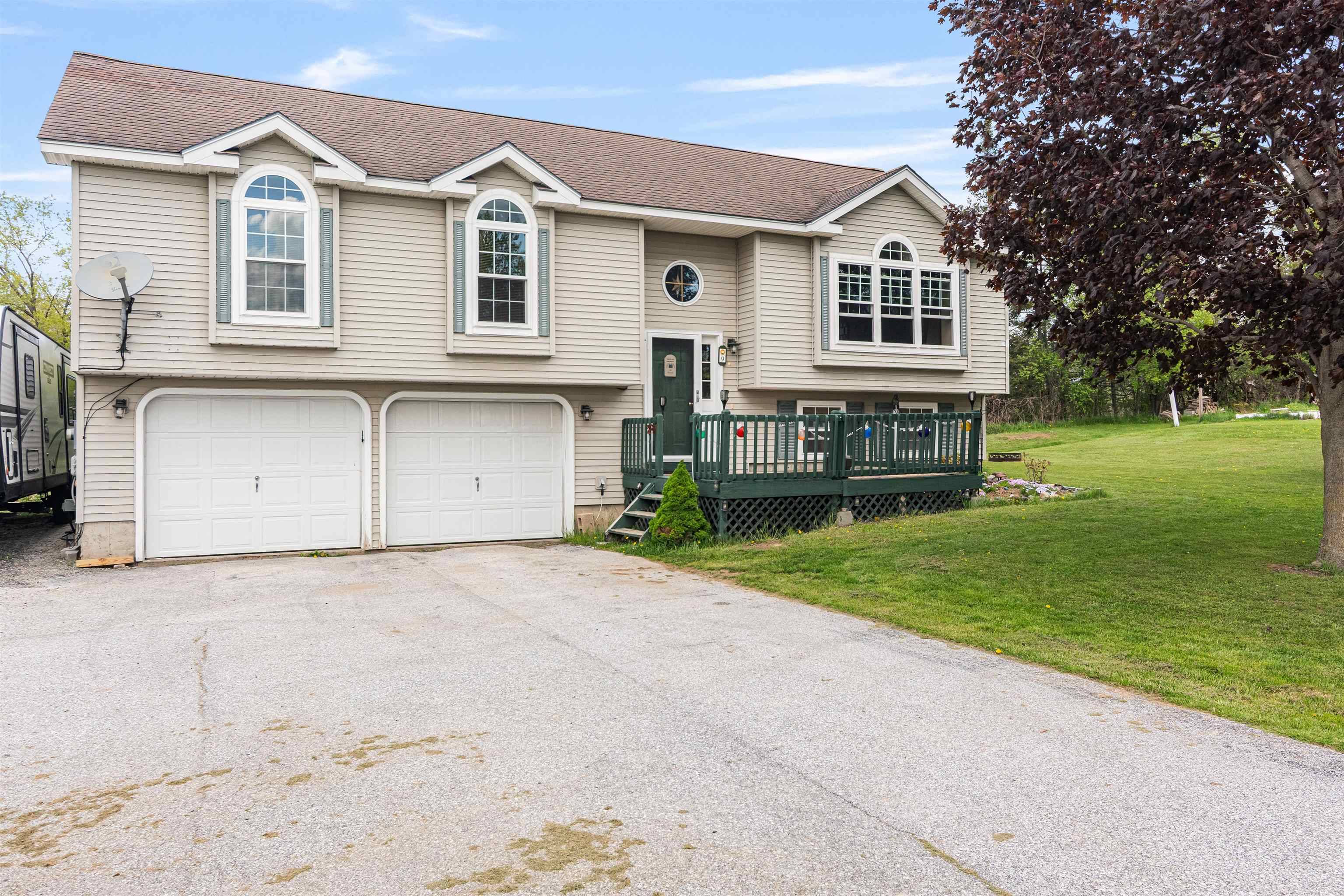 St. Albans Town, VT 05478,9 Tanglewood DR