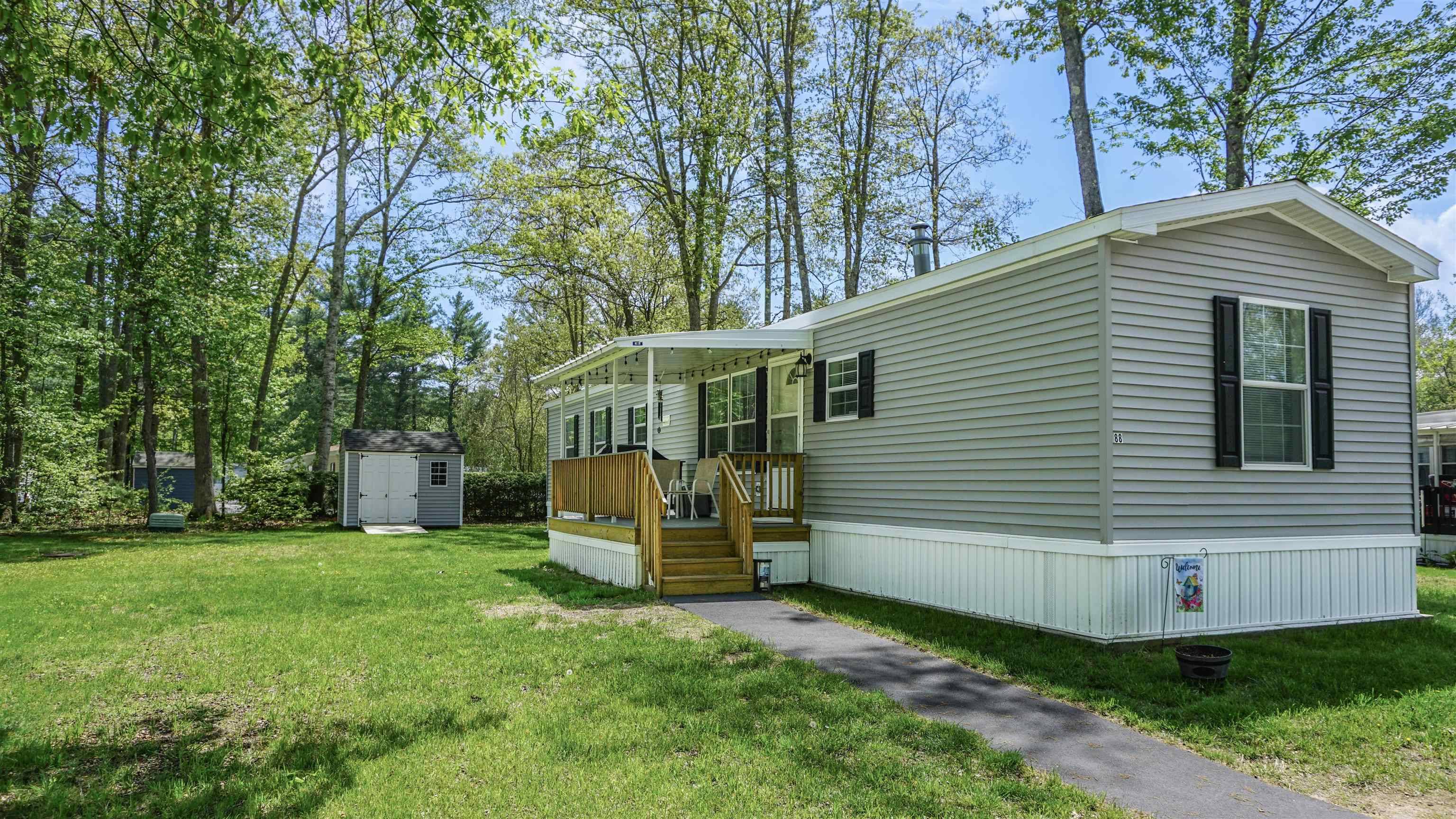 Somersworth, NH 03878,88 Colonial VLG
