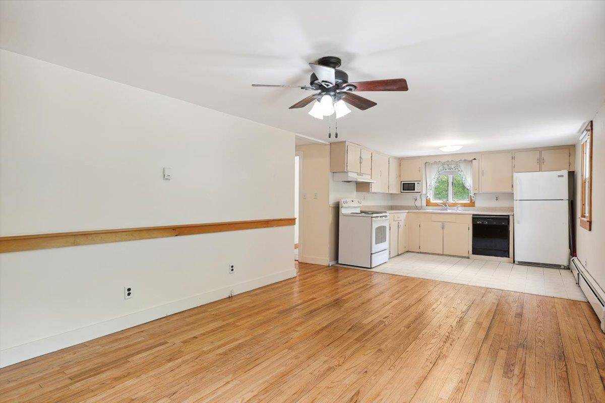 Brookline, NH 03033,18 Austin RD