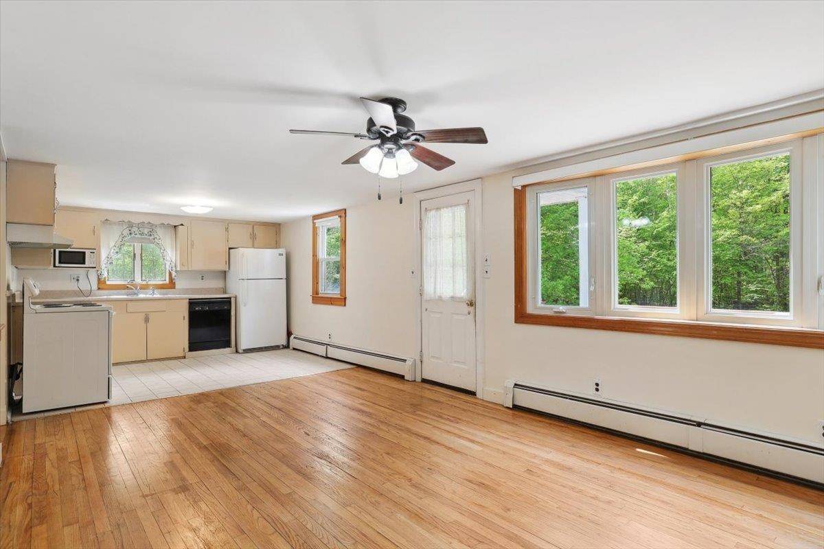 Brookline, NH 03033,18 Austin RD