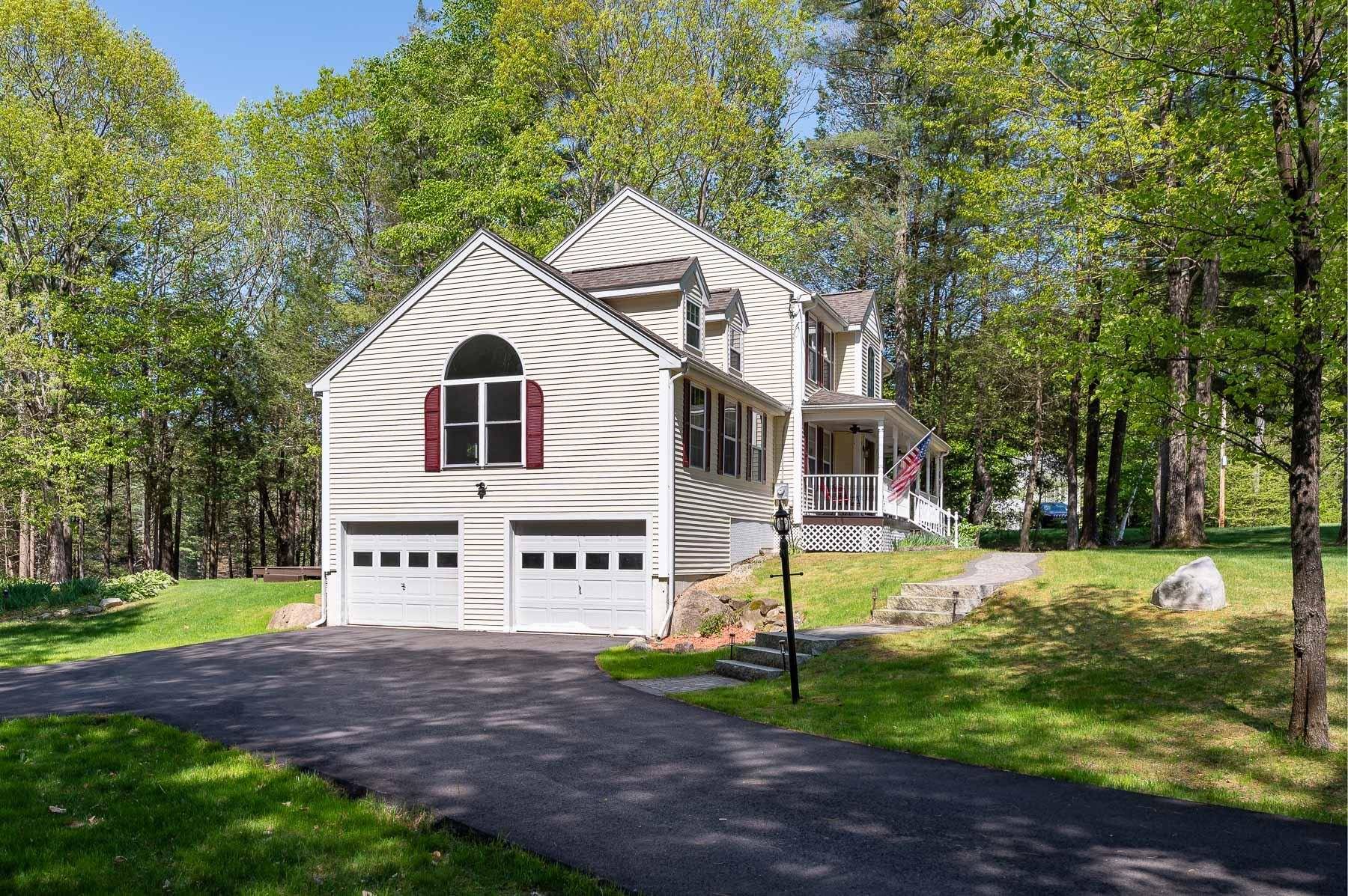 Epping, NH 03042,22 Comac RD