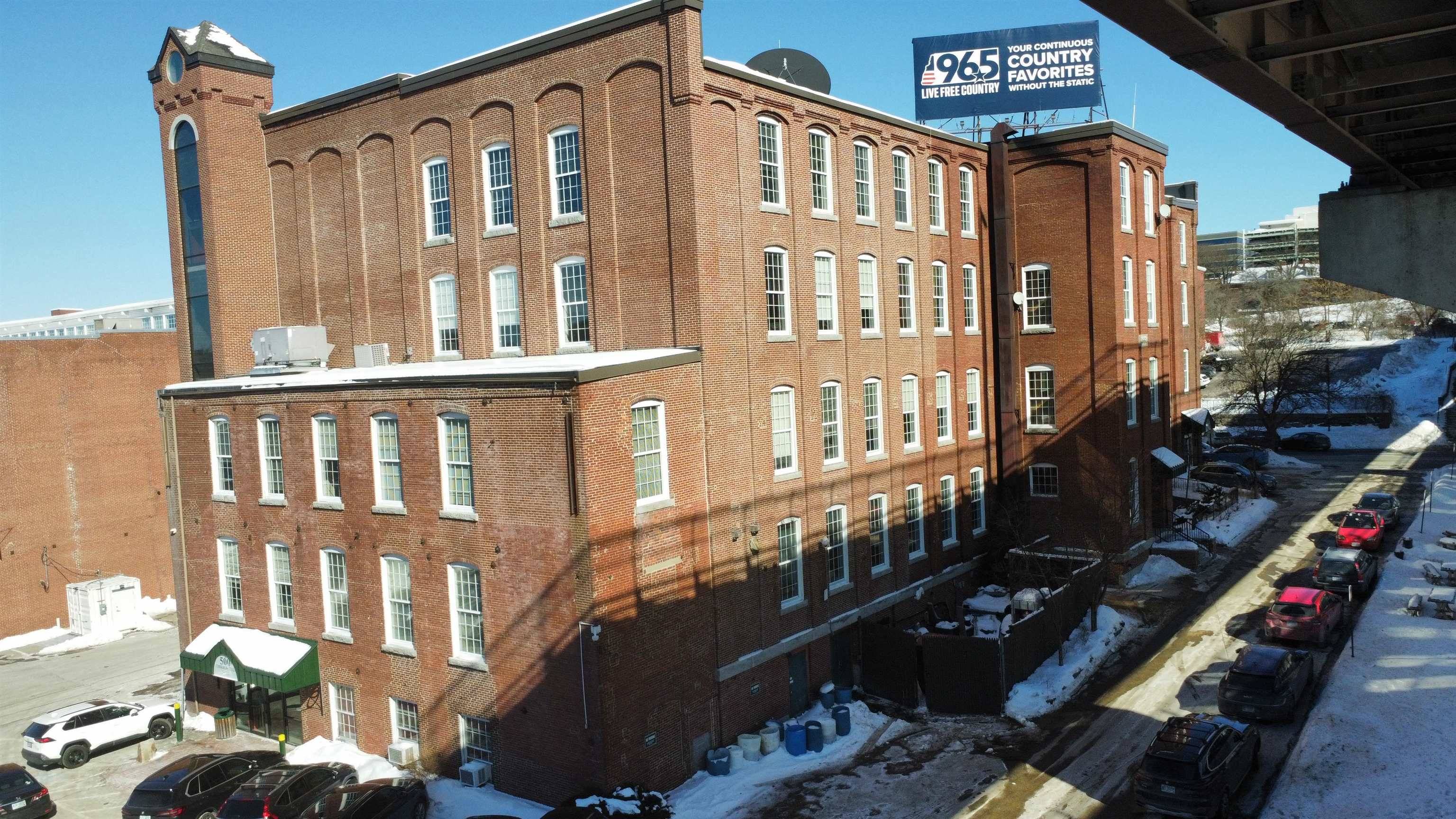 Manchester, NH 03101,500 NORTH COMMERCIAL ST #302B