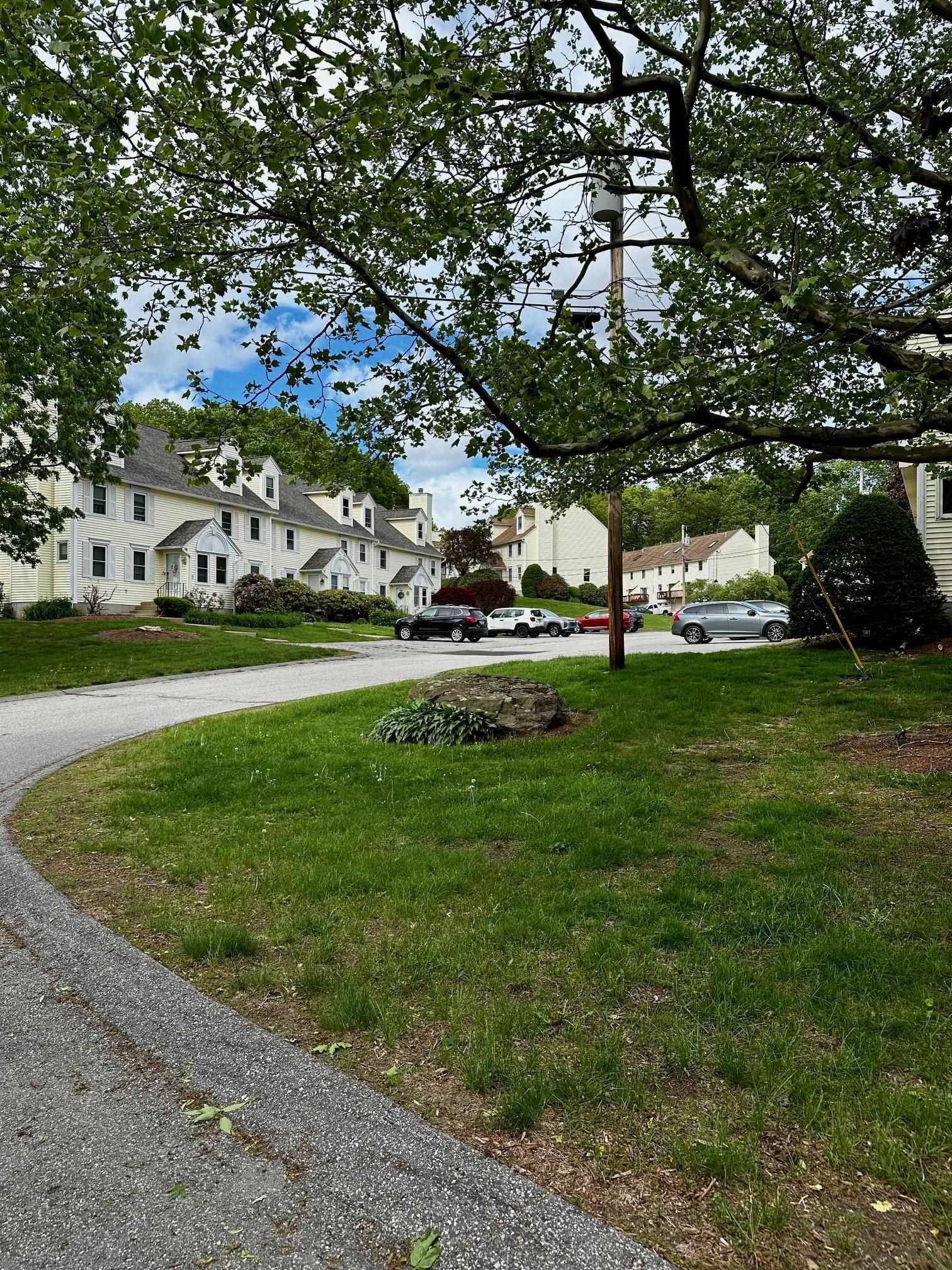 Nashua, NH 03063,41 Albury Stone CIR