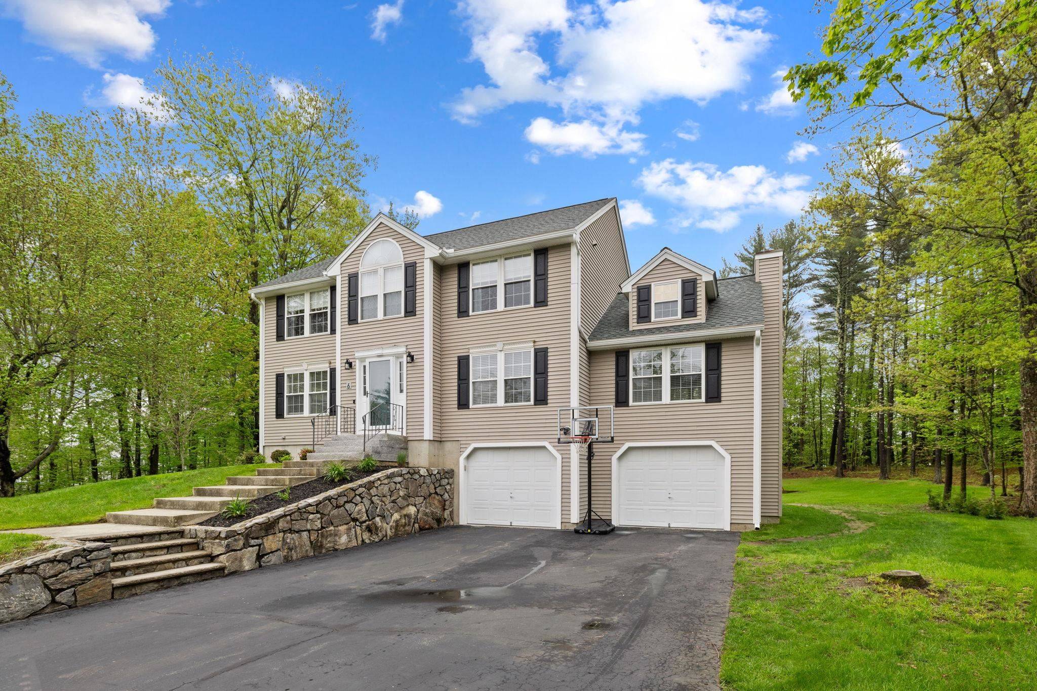 Merrimack, NH 03054,6 Aldrich CIR