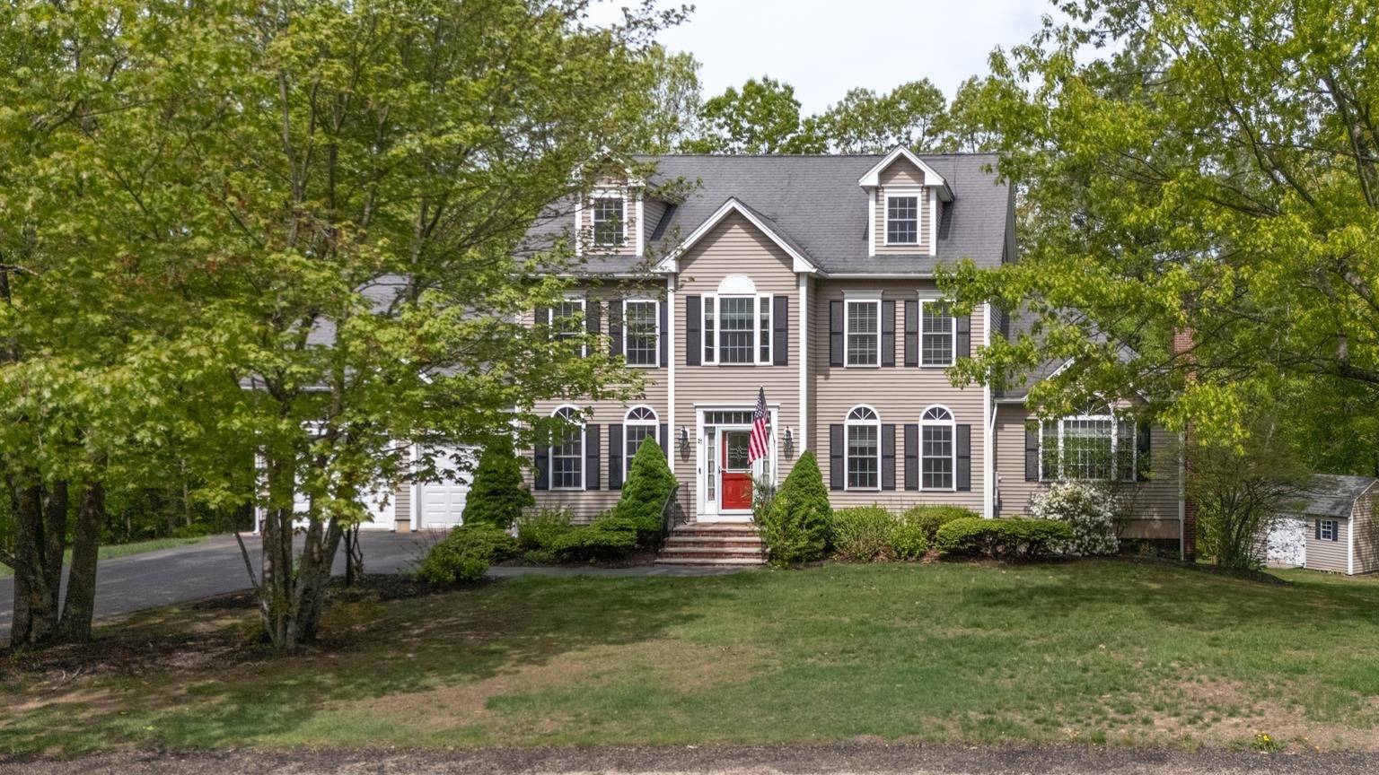 Windham, NH 03087,27 Mockingbird Hill RD