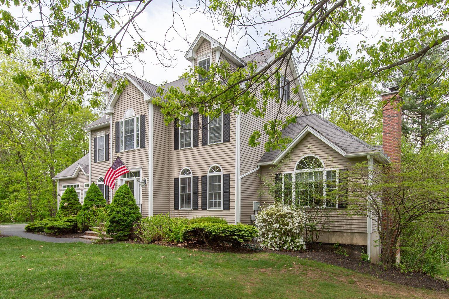 Windham, NH 03087,27 Mockingbird Hill RD