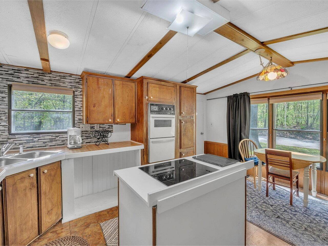 44 Wentworth RD Colchester, VT 05446