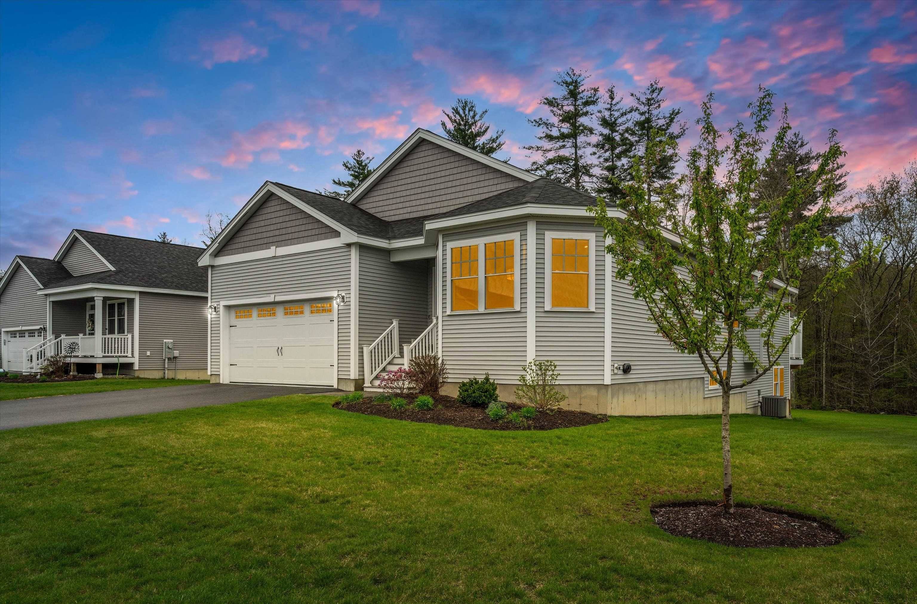 Raymond, NH 03077,28 Blackstone DR