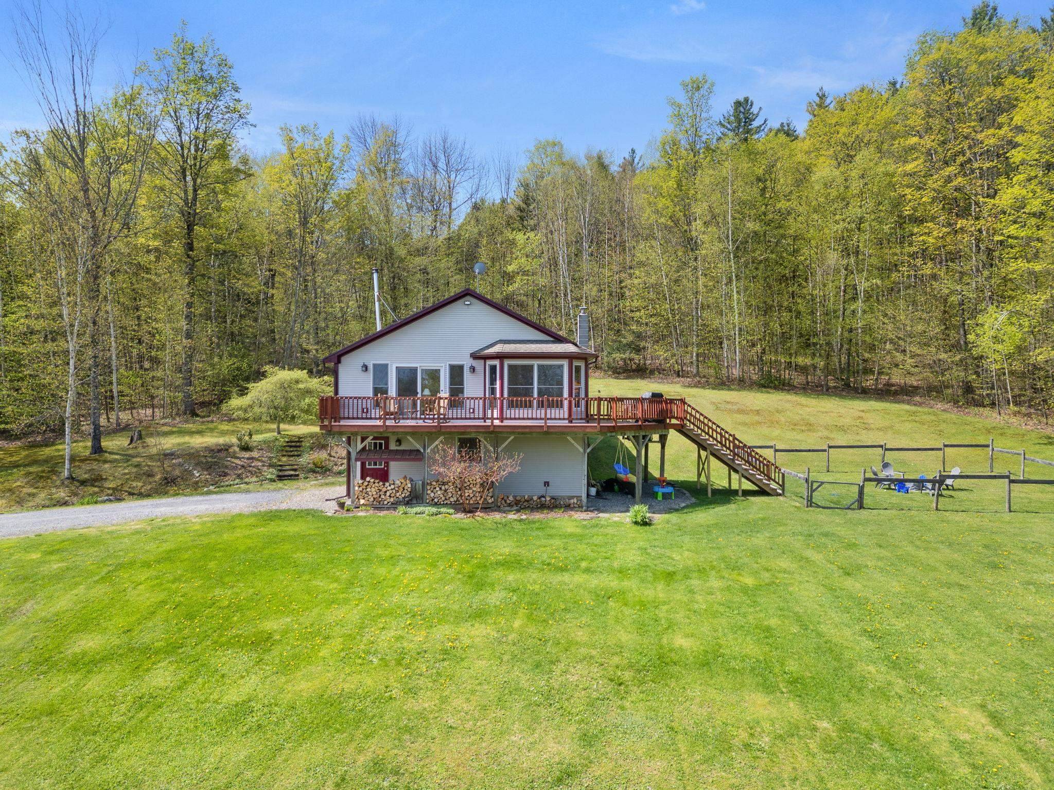 Duxbury, VT 05660,214 Hillcrest AVE