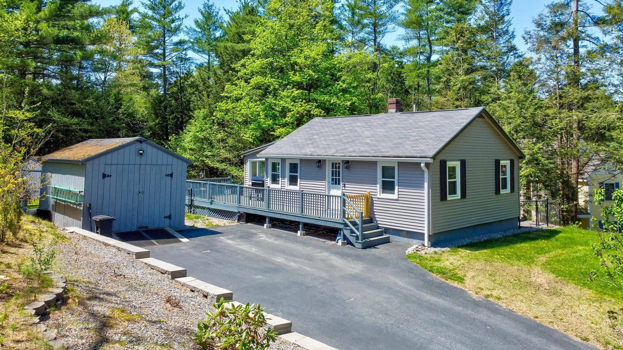 Brentwood, NH 03833,176 Rowell W RD