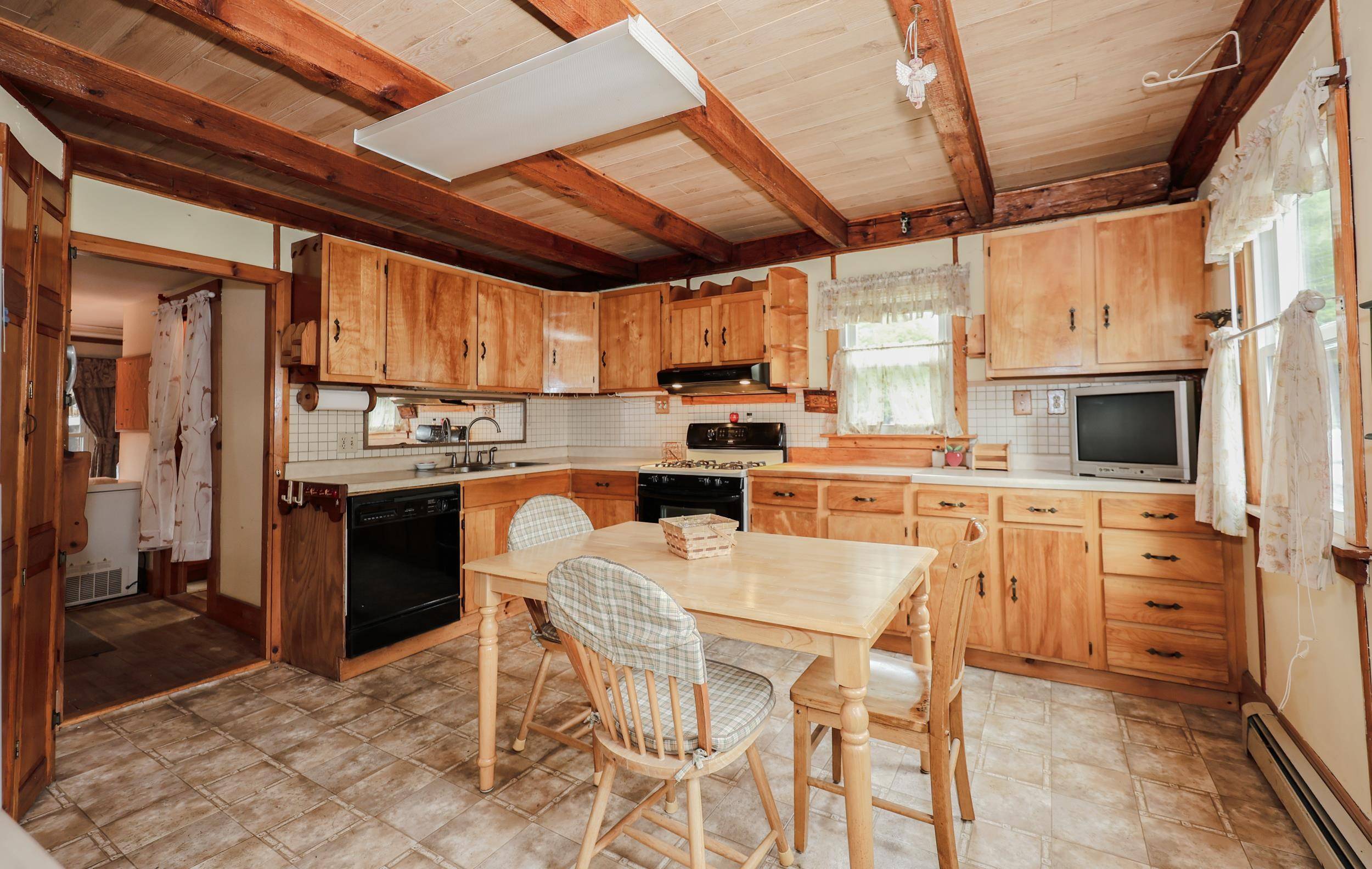 Candia, NH 03034,12 Old Deerfield RD