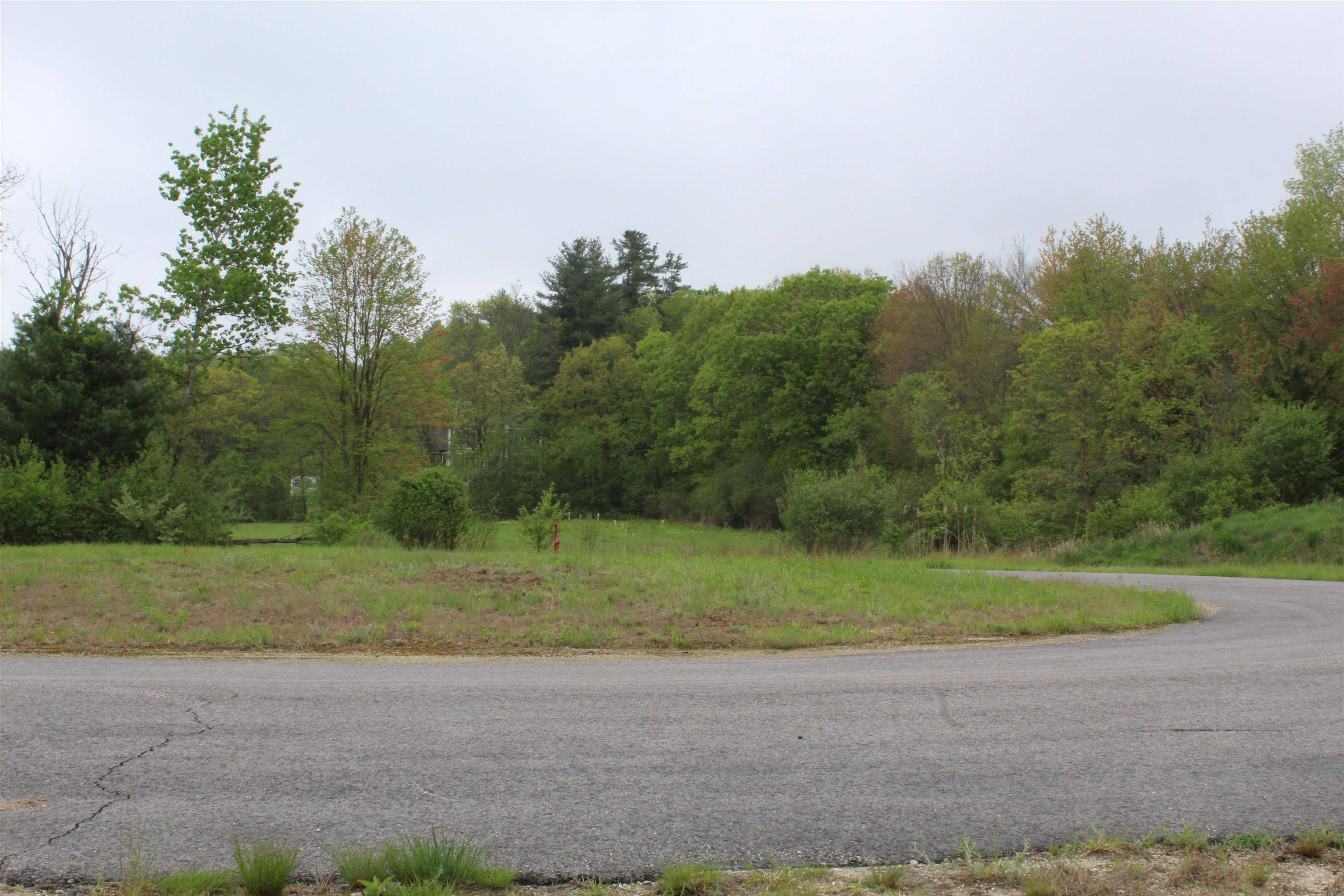 Salem, NH 03044,6-18 Mary Anthony DR
