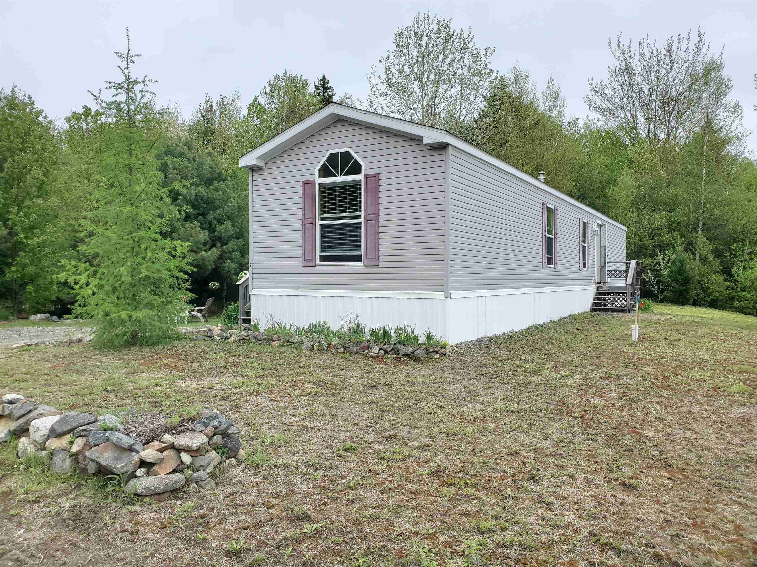 Canaan, NH 03741,7 Lunar DR